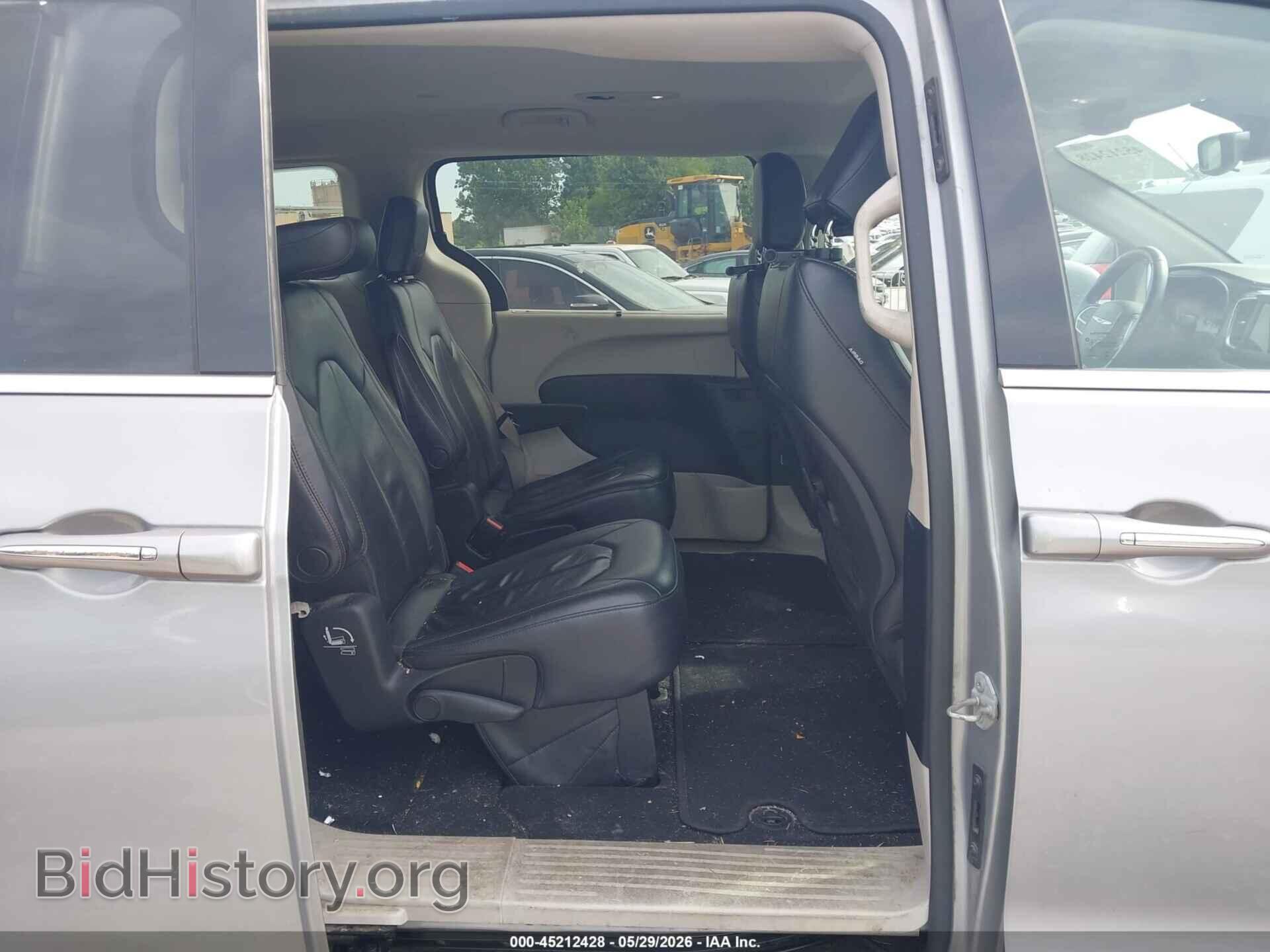 2018 CHRYSLER PACIFICA - VIN: 2C4RC1BG1JR112196 - Фото 8