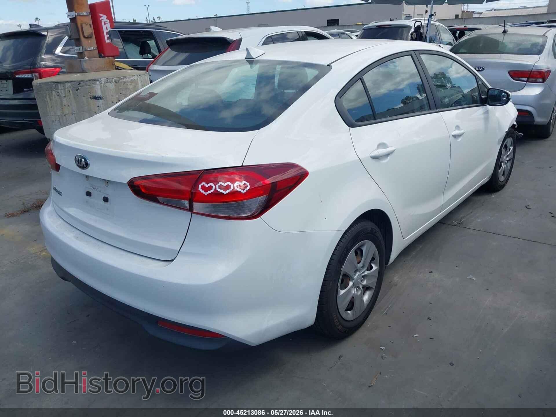 2017 KIA FORTE - VIN: 3KPFK4A76HE066188 - Фото 4