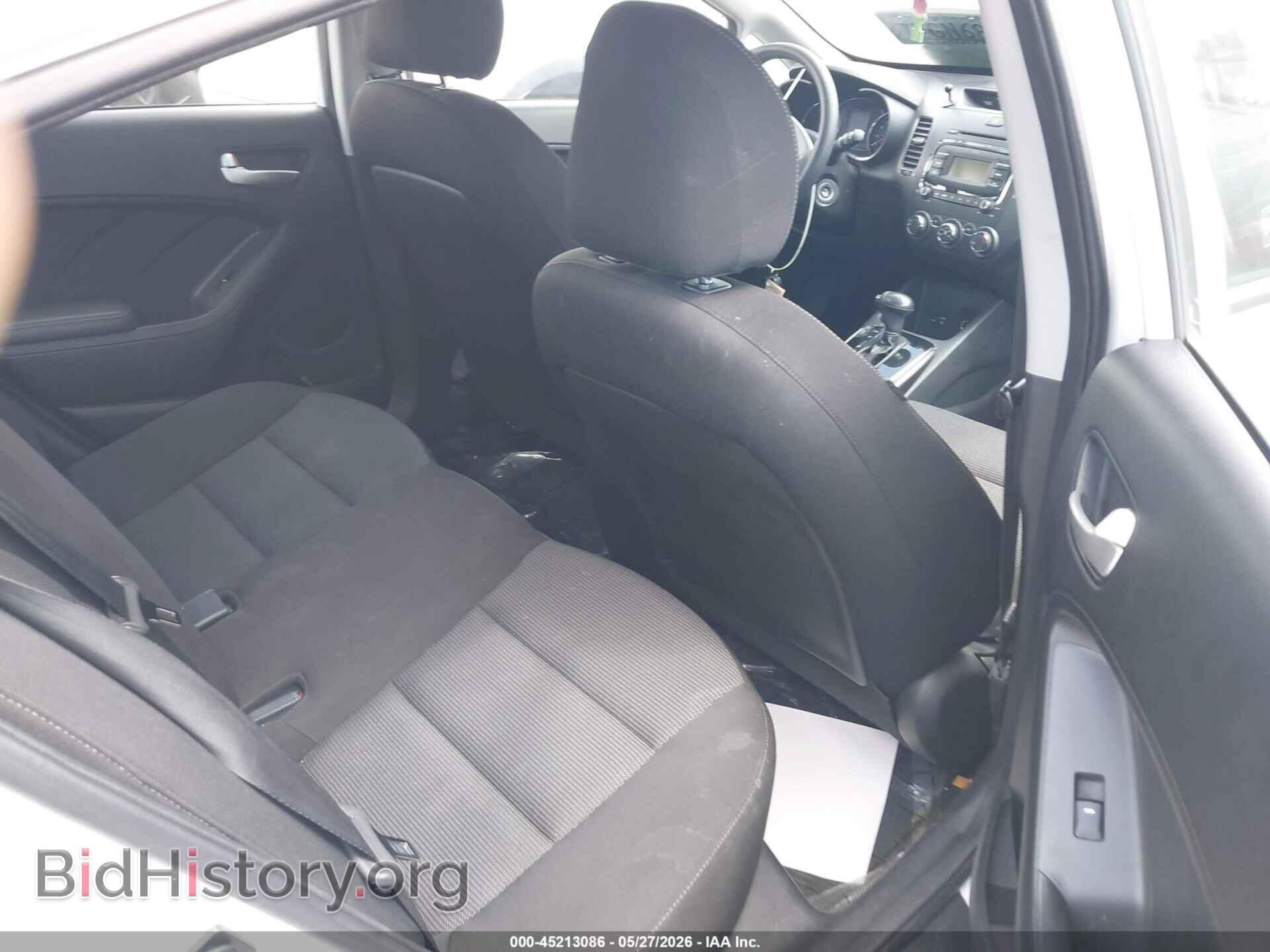 2017 KIA FORTE - VIN: 3KPFK4A76HE066188 - Фото 8