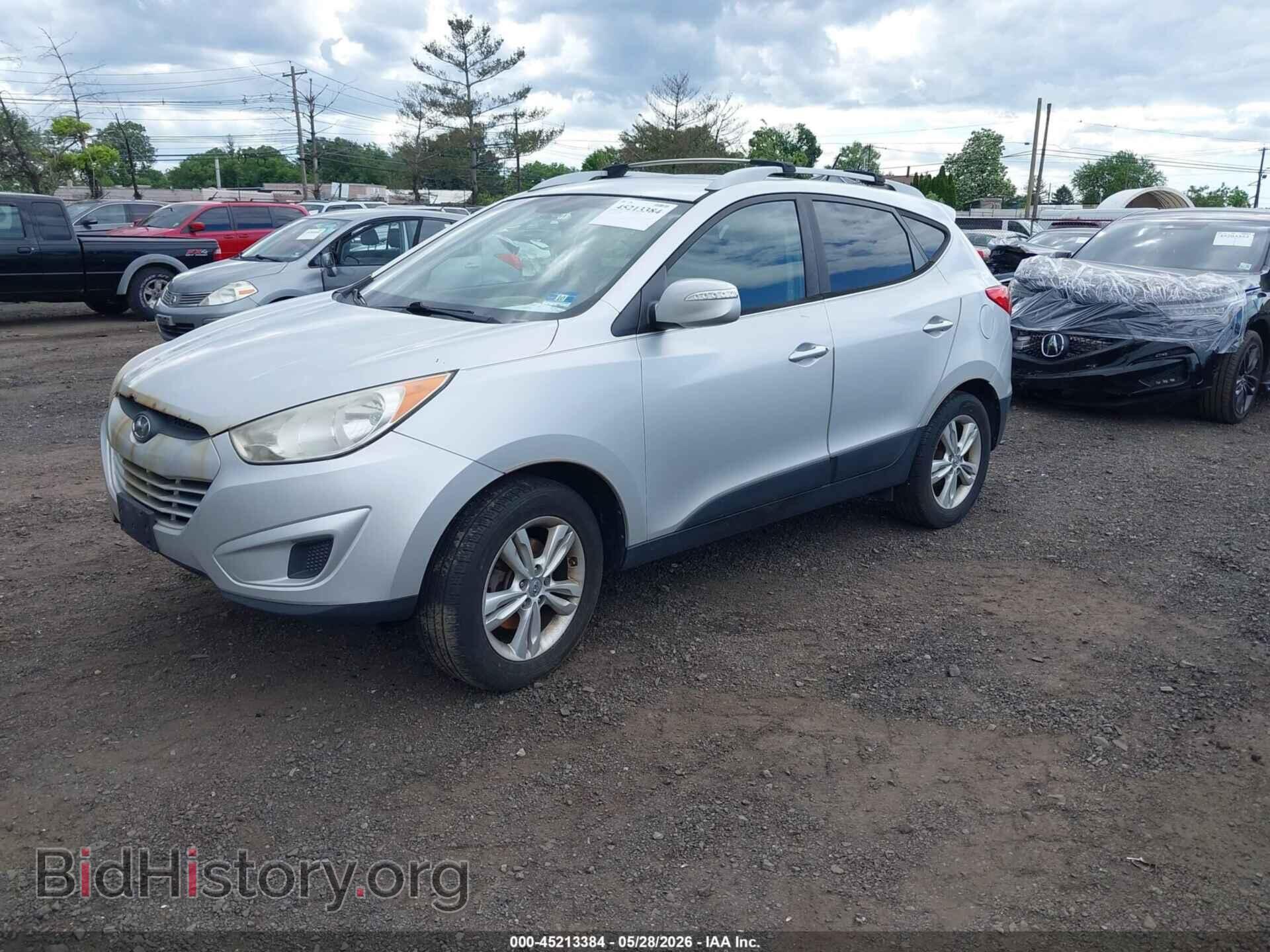 2012 HYUNDAI TUCSON - VIN: KM8JUCAC3CU420556 - Фото 2