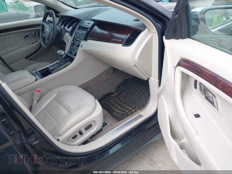 2010 Ford TAURUS (VIN 1FAHP2FW3AG143903) — photo 5 of 12