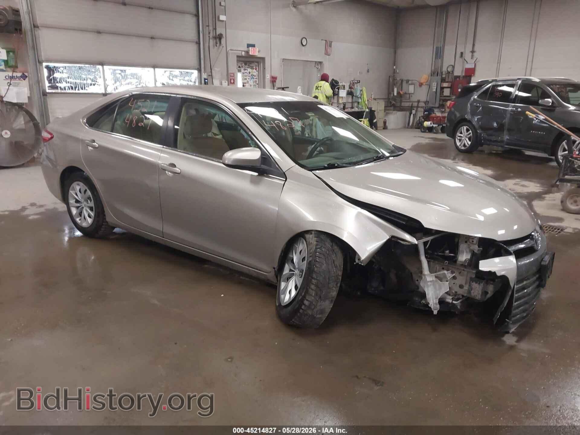 Photo 4T4BF1FK7FR501735 - TOYOTA CAMRY 2015