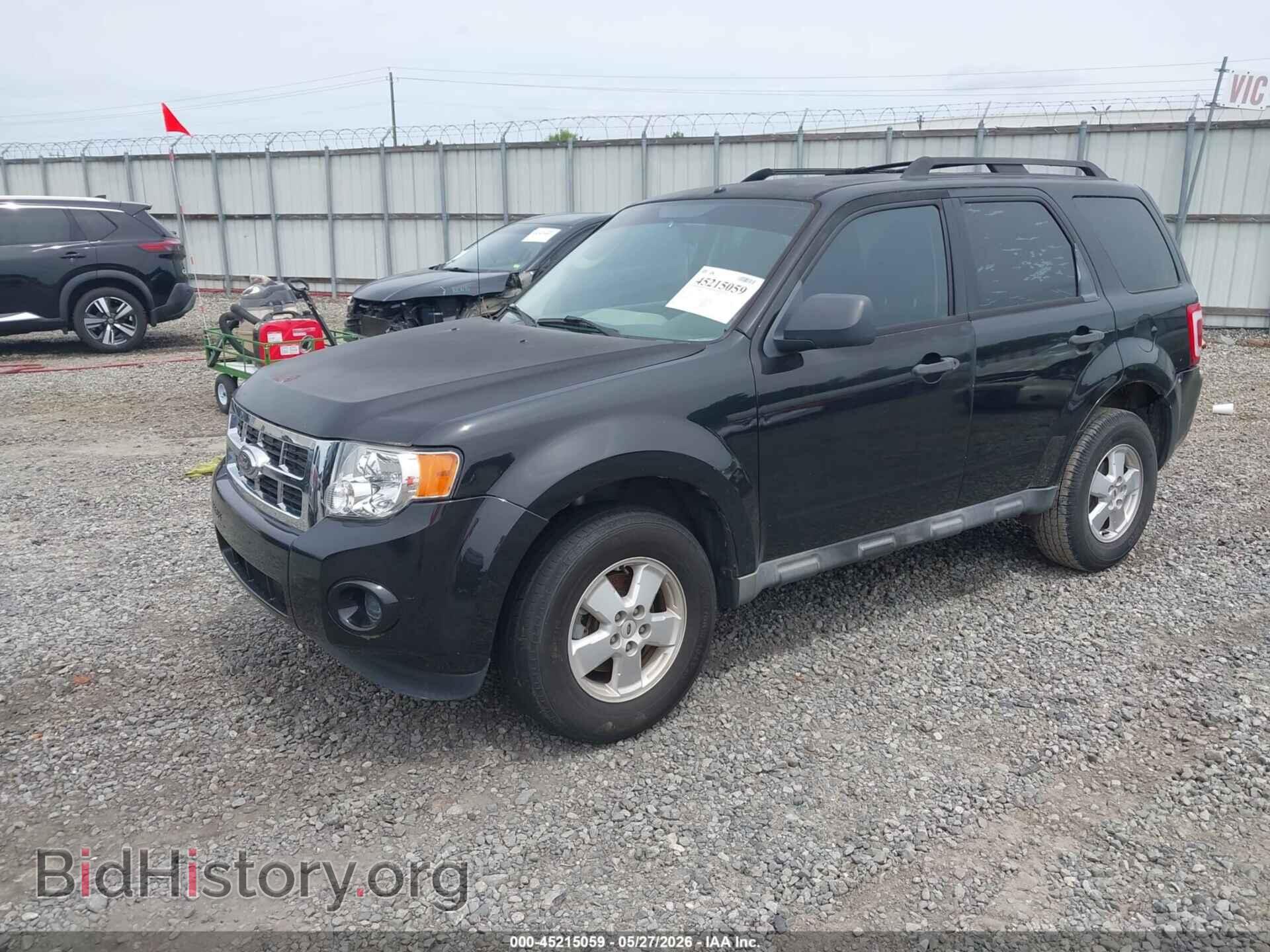 2011 FORD ESCAPE - VIN: 1FMCU0C70BKB35475 - Фото 2