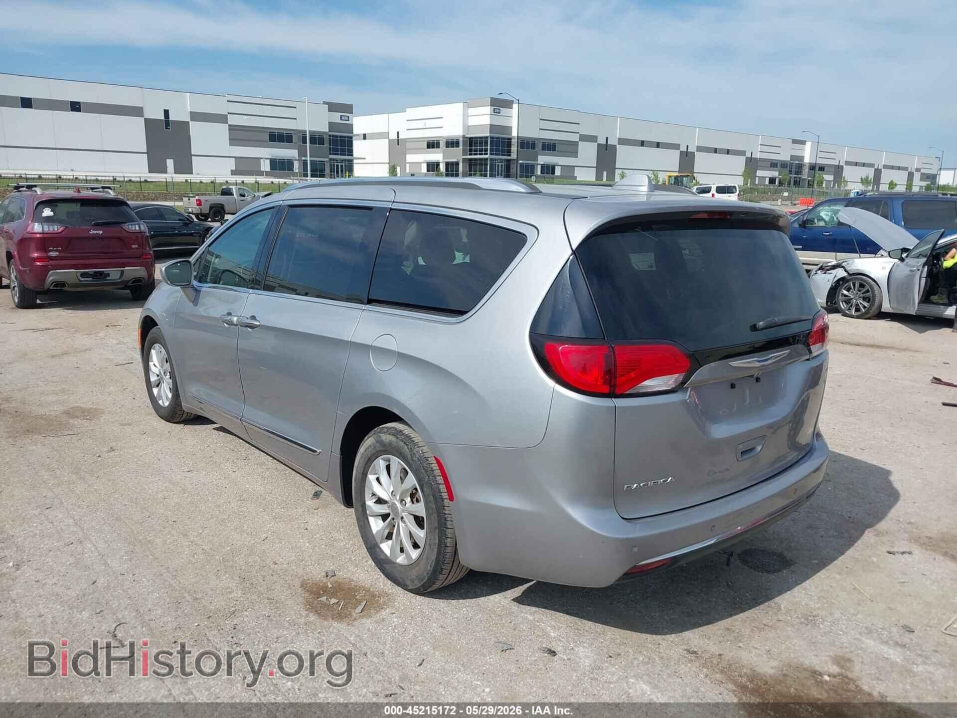 2018 CHRYSLER PACIFICA - VIN: 2C4RC1BG3JR211585 - Photo 3