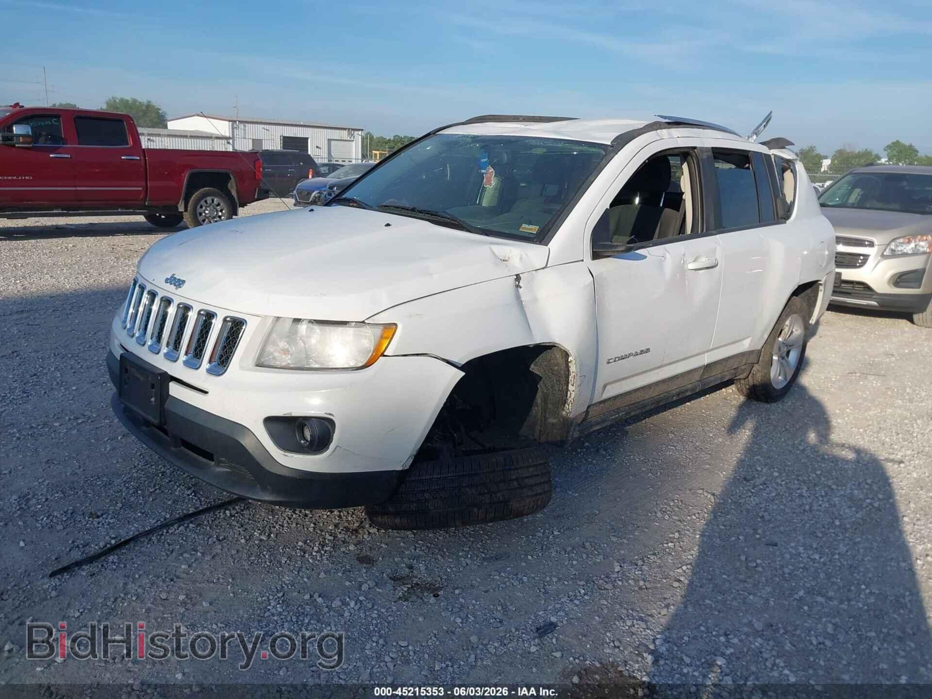 2012 JEEP COMPASS - VIN: 1C4NJDBBXCD630582 - Photo 2