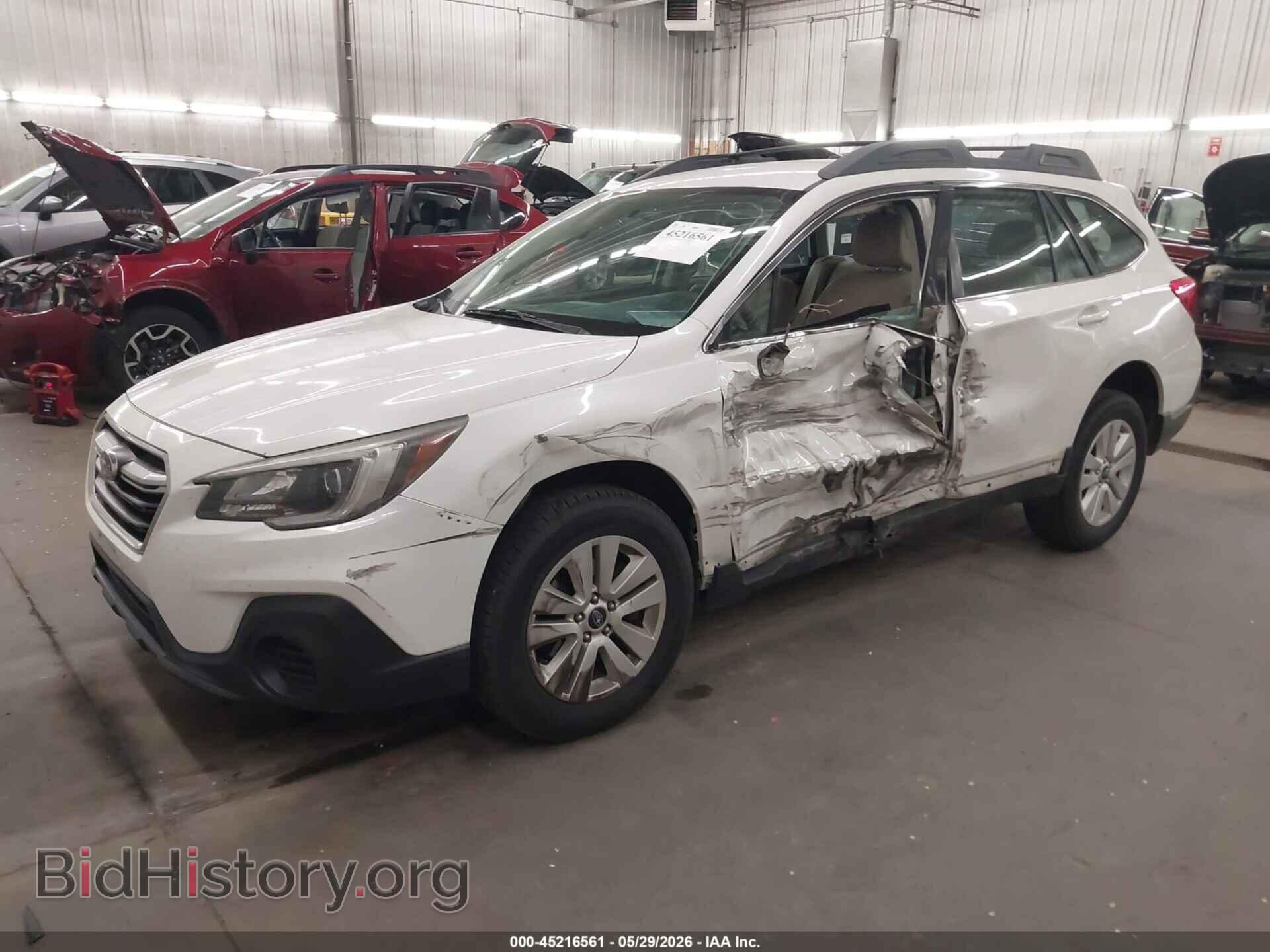 2018 SUBARU OUTBACK - VIN: 4S4BSAACXJ3236751 - Фото 2