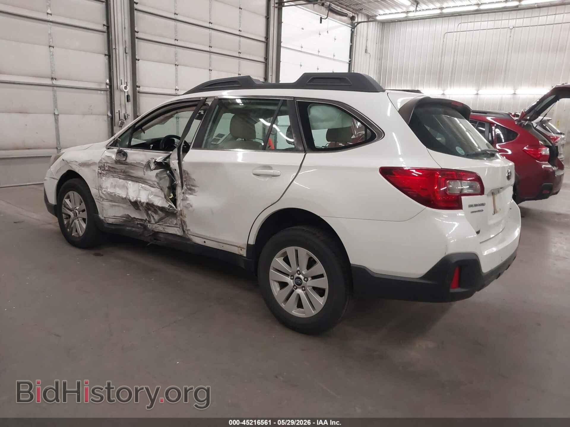 2018 SUBARU OUTBACK - VIN: 4S4BSAACXJ3236751 - Фото 3