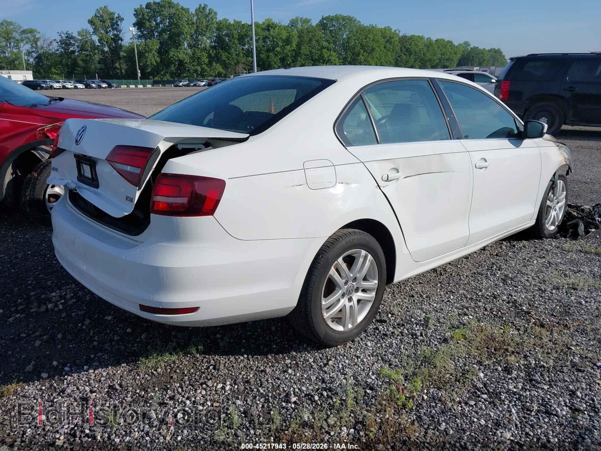 2017 VOLKSWAGEN JETTA - VIN: 3VW2B7AJXHM253285 - Photo 4