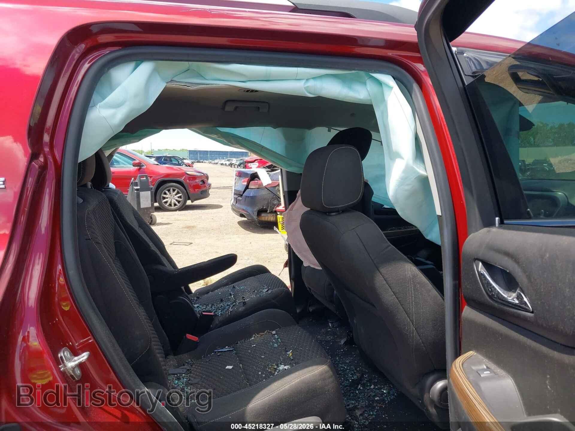 2017 GMC ACADIA - VIN: 1GKKNSLS3HZ142017 - Photo 8