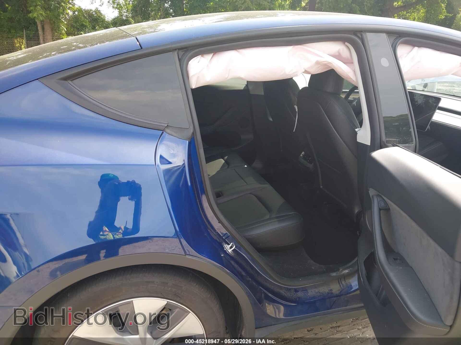 2024 TESLA MODEL Y - VIN: 7SAYGDED2RF005140 - Фото 8