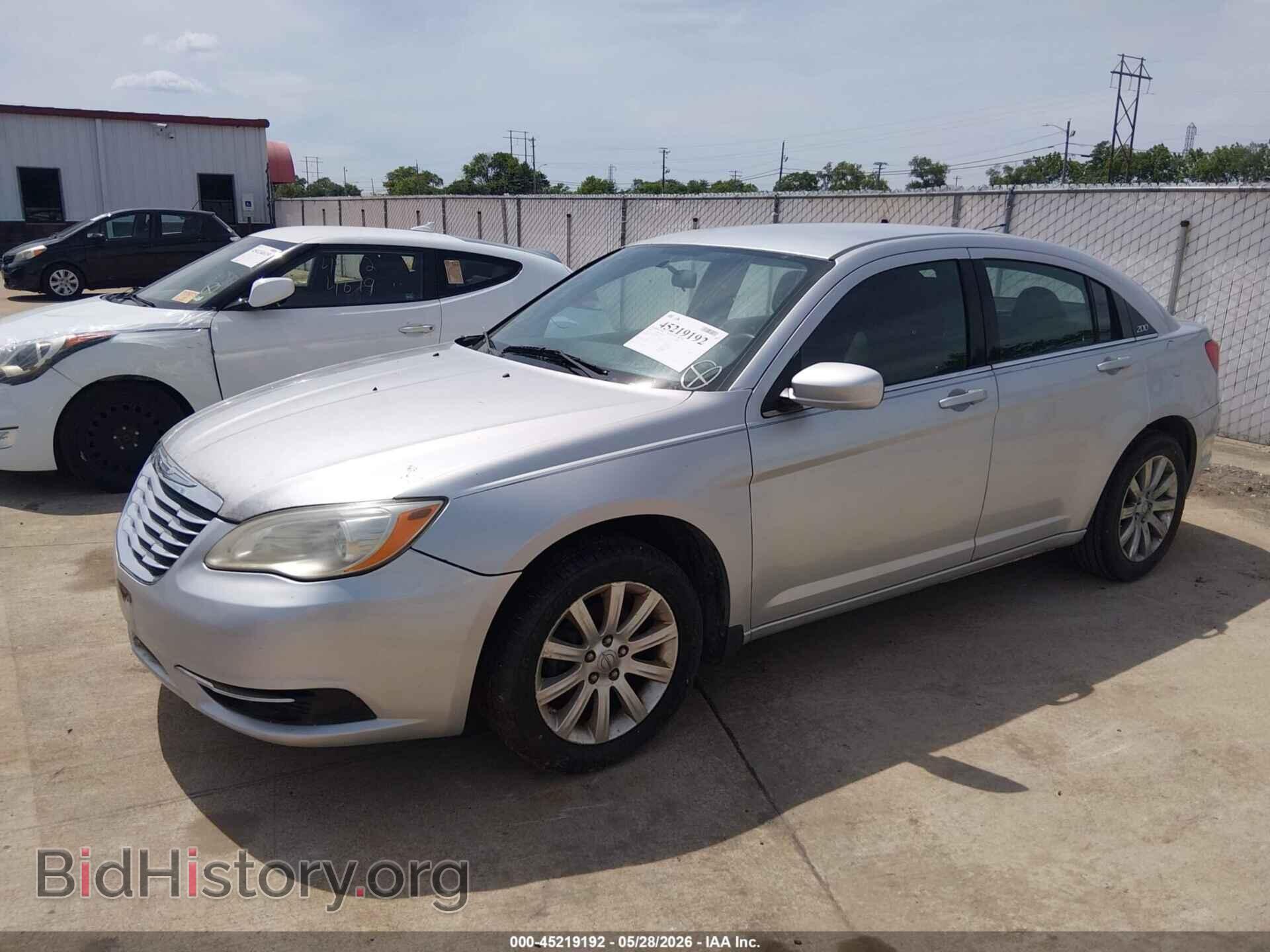 2012 CHRYSLER 200 - VIN: 1C3CCBBB2CN330877 - Фото 2