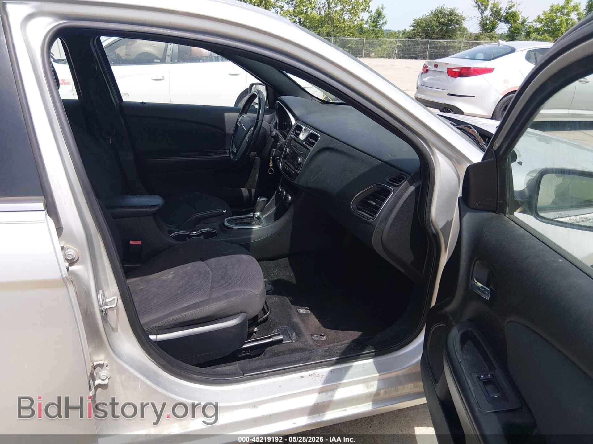 2012 CHRYSLER 200 - VIN: 1C3CCBBB2CN330877 - Фото 5