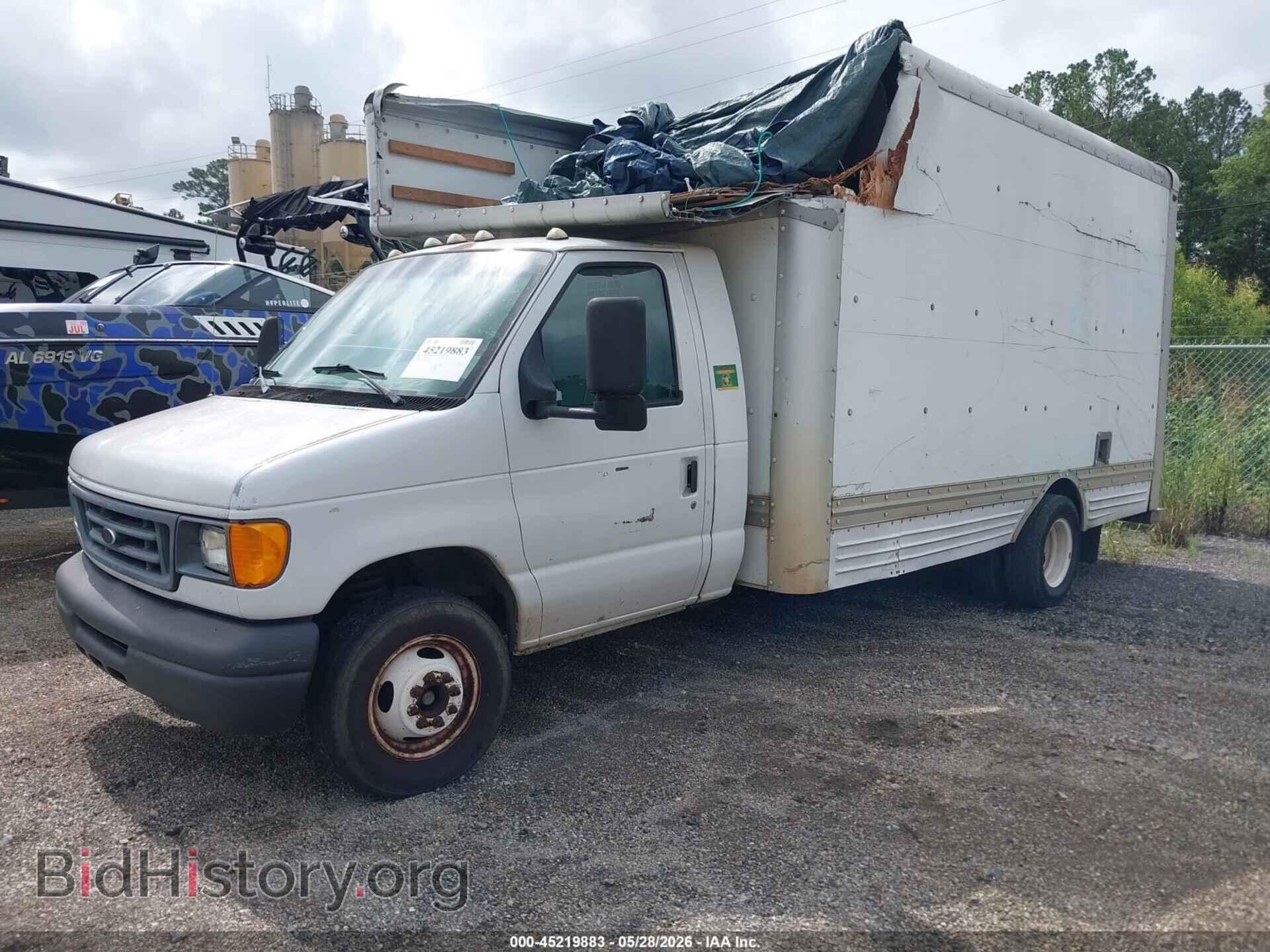 2006 FORD E-450 CUTAWAY - VIN: 1FDXE45S26HA40975 - Фото 2