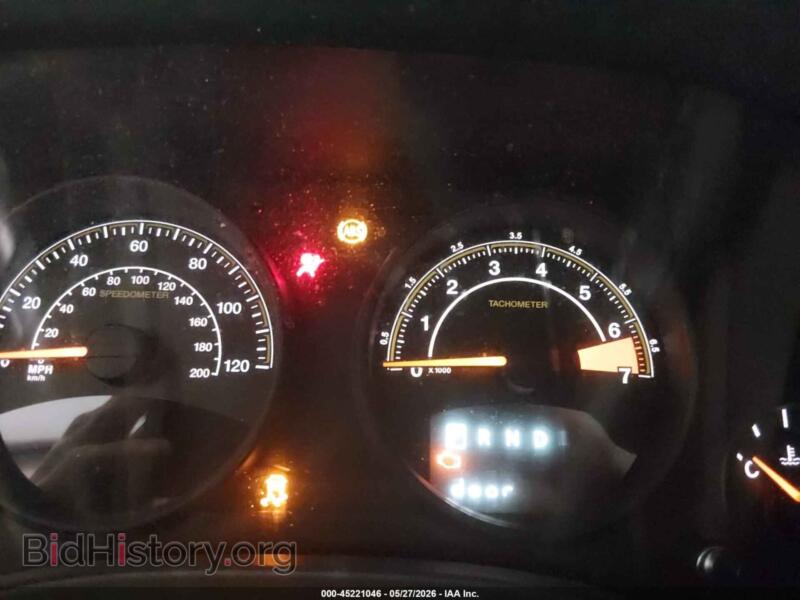 2014 Jeep COMPASS (VIN 1C4NJCBA2ED511199) — photo 7 of 16