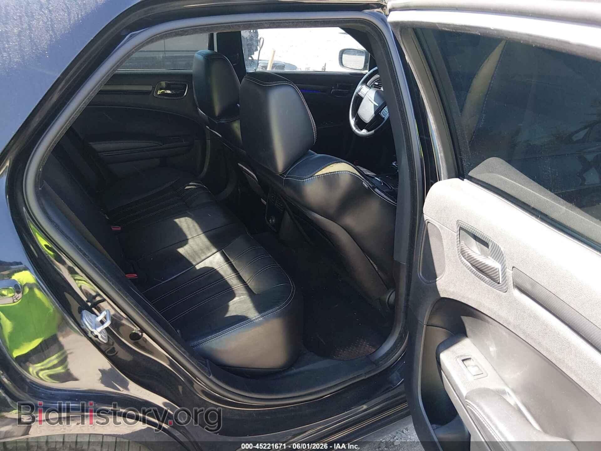 2012 CHRYSLER 300 - VIN: 2C3CCABG4CH279235 - Фото 8