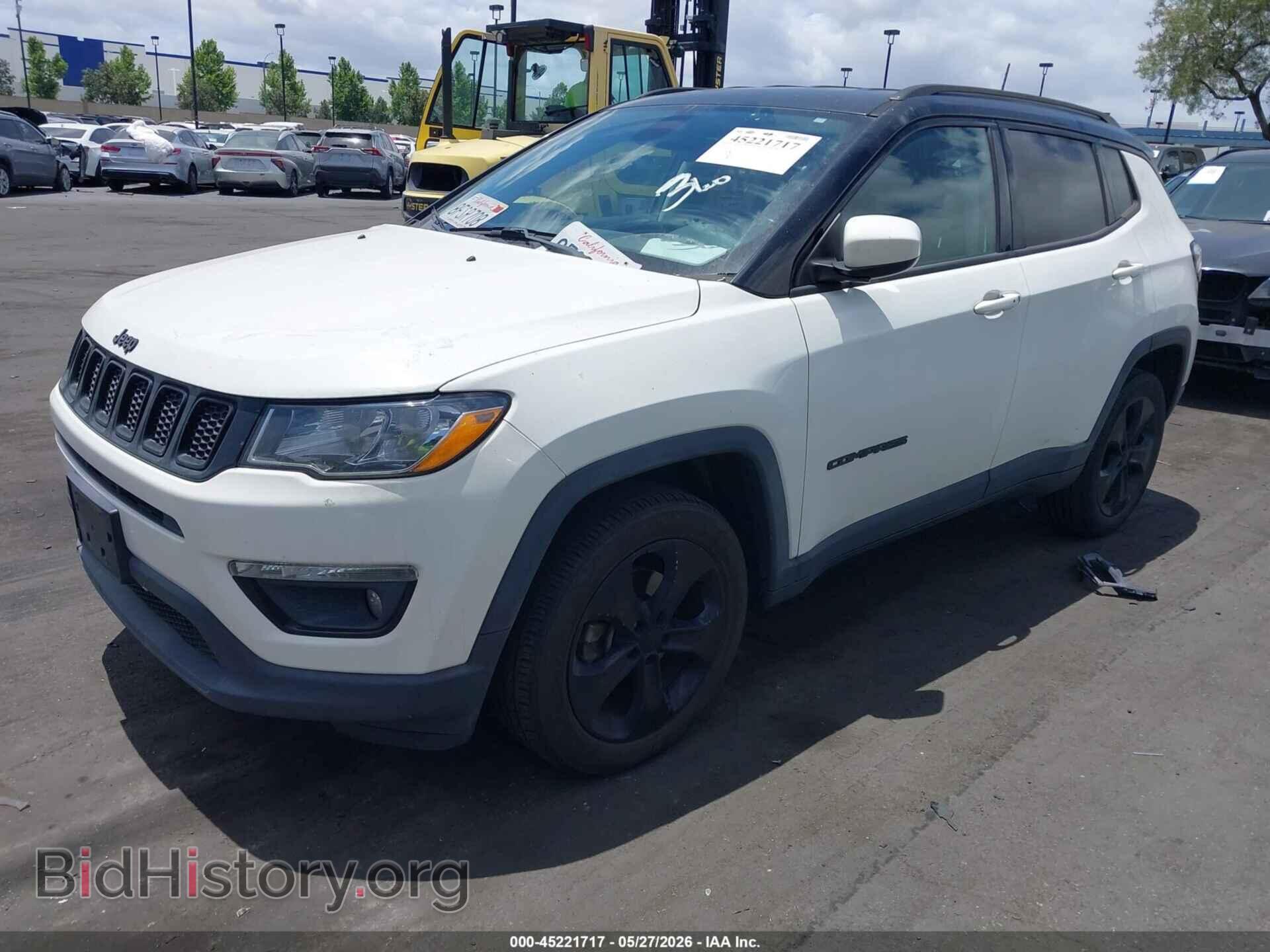 2018 JEEP COMPASS - VIN: 3C4NJCBB6JT502051 - Фото 2