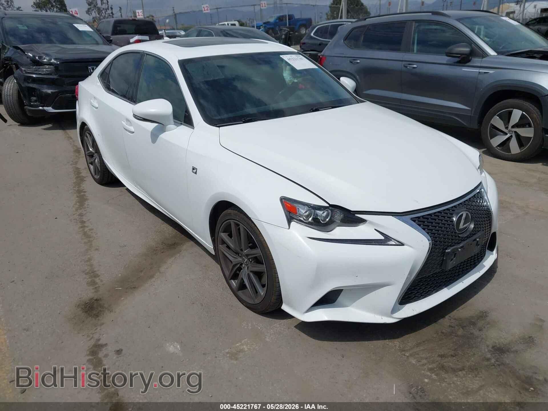 Фотография JTHBE1D20F5021629 - LEXUS IS 350 2015
