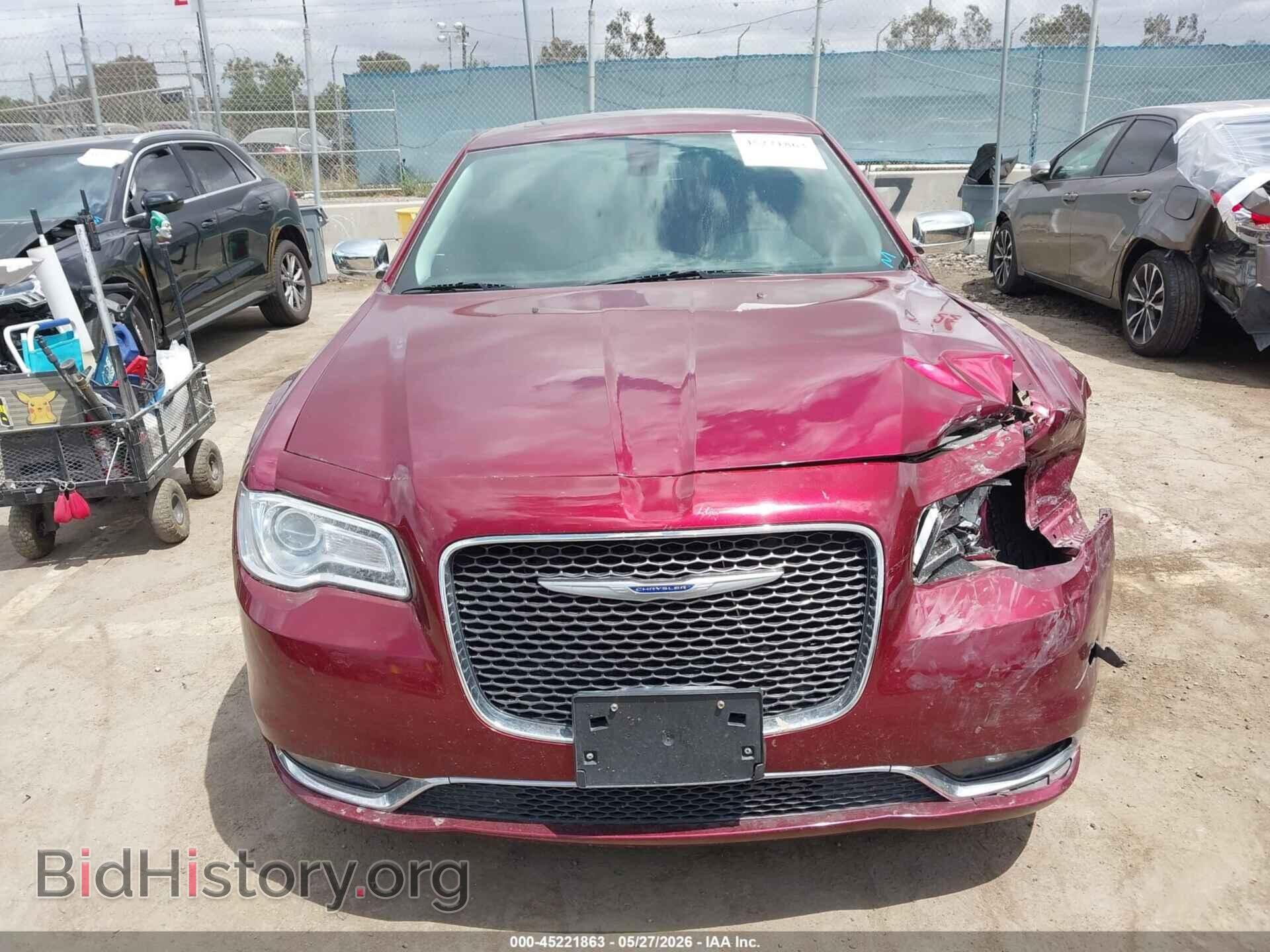 2019 CHRYSLER 300 - VIN: 2C3CCAEG7KH609685 - Фото 12