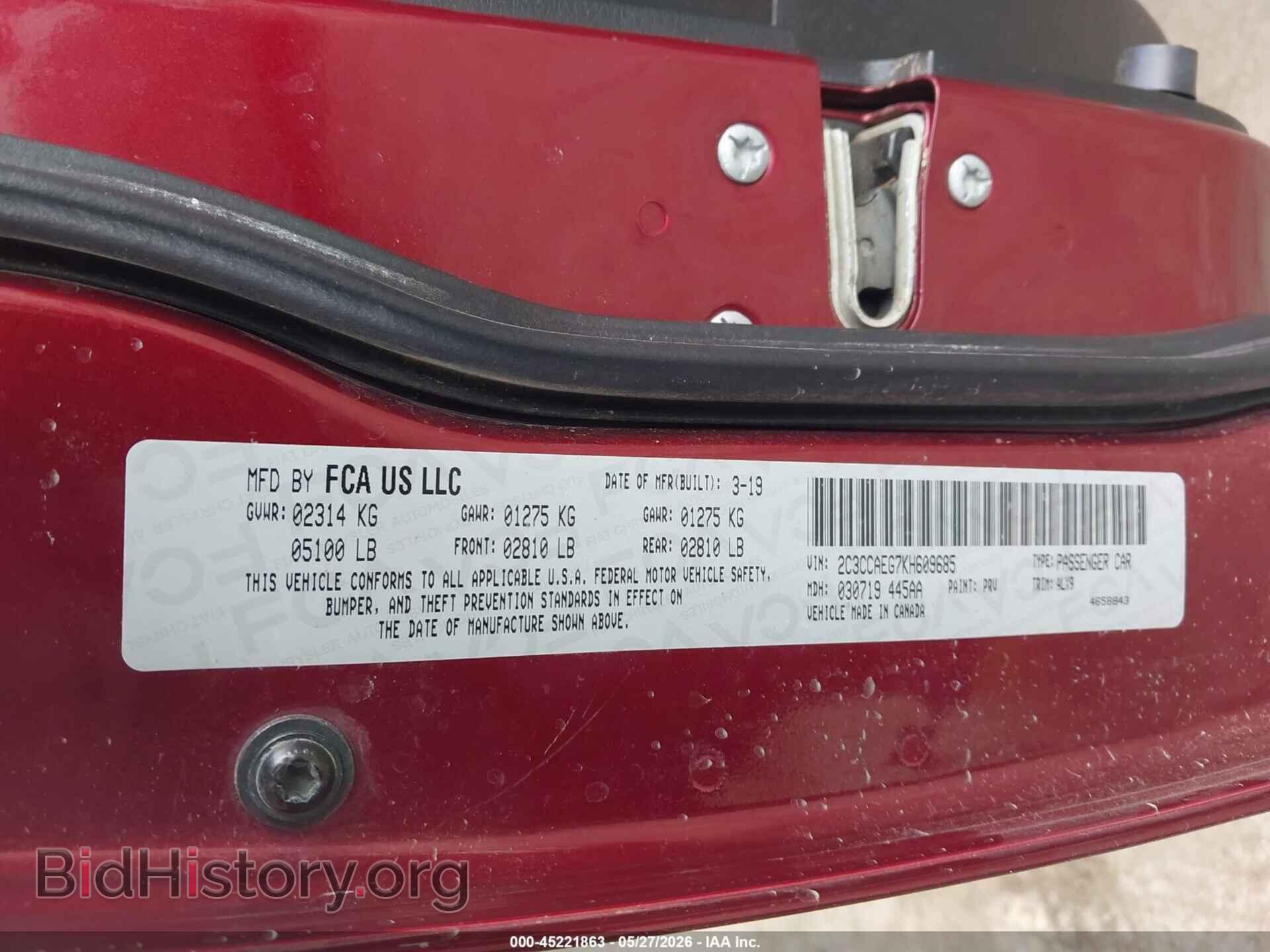 2019 CHRYSLER 300 - VIN: 2C3CCAEG7KH609685 - Фото 9