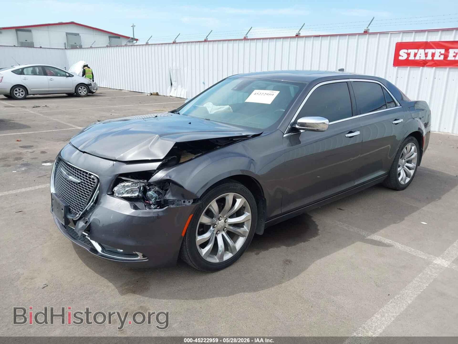 2016 CHRYSLER 300C - VIN: 2C3CCAEG2GH248521 - Photo 2