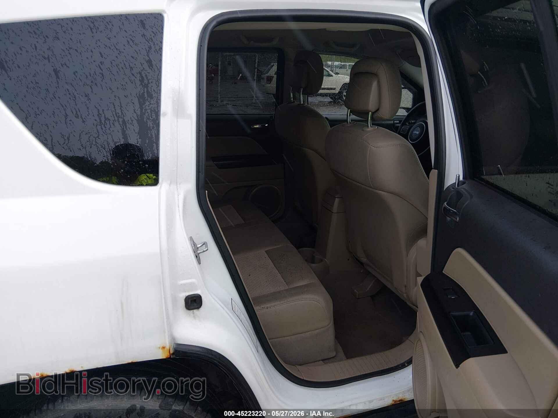 2011 JEEP COMPASS - VIN: 1J4NF1FB8BD191949 - Photo 8