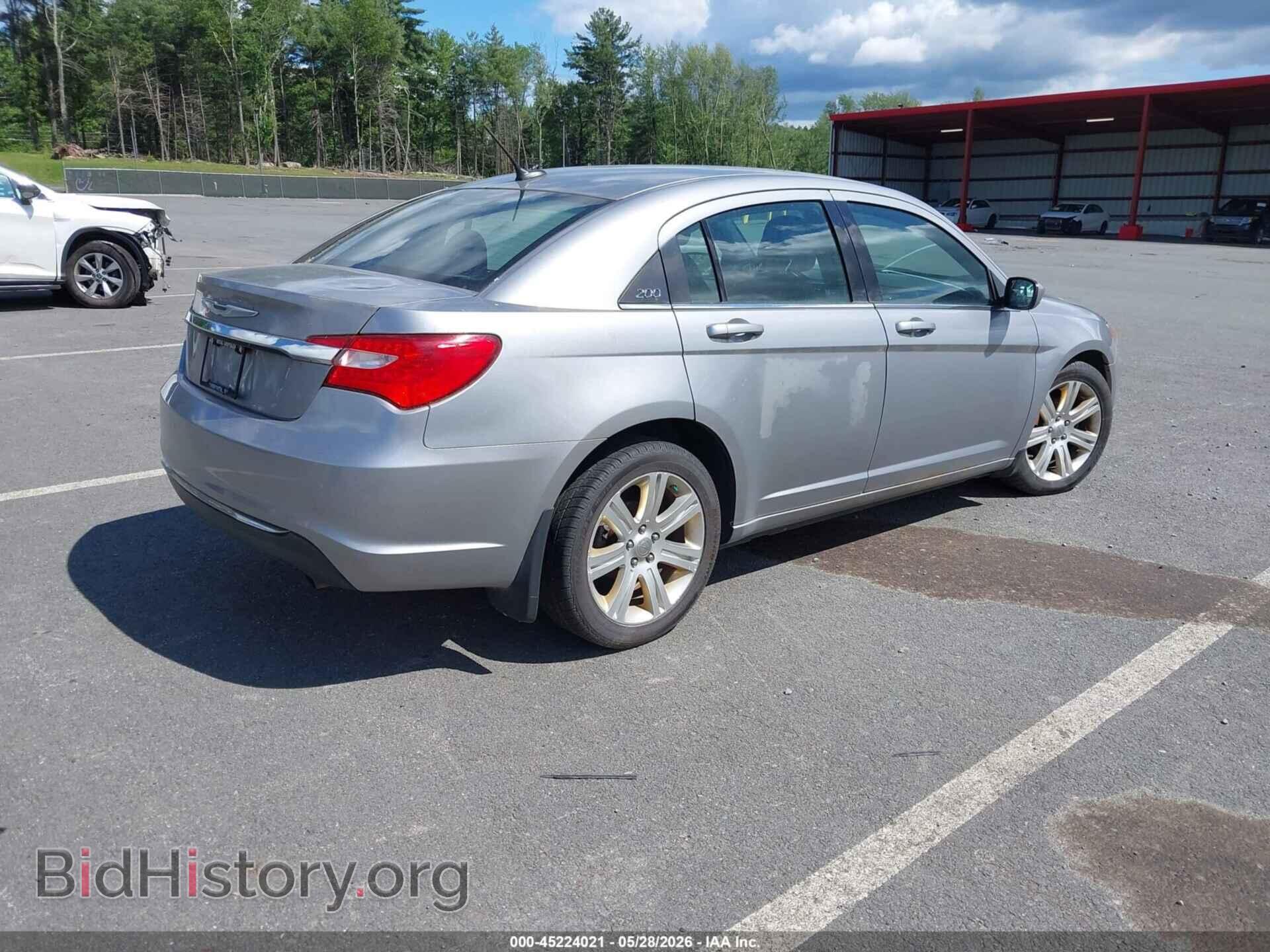 2013 CHRYSLER 200 - VIN: 1C3CCBBB4DN573558 - Photo 4