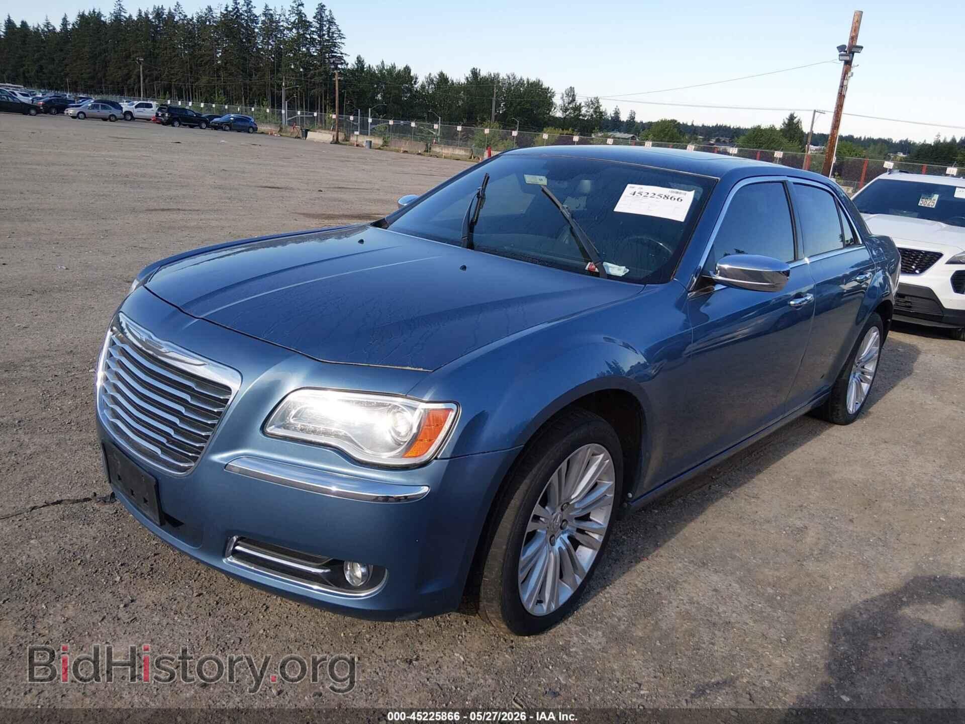 2011 CHRYSLER 300C - VIN: 2C3CA6CT2BH592460 - Фото 2