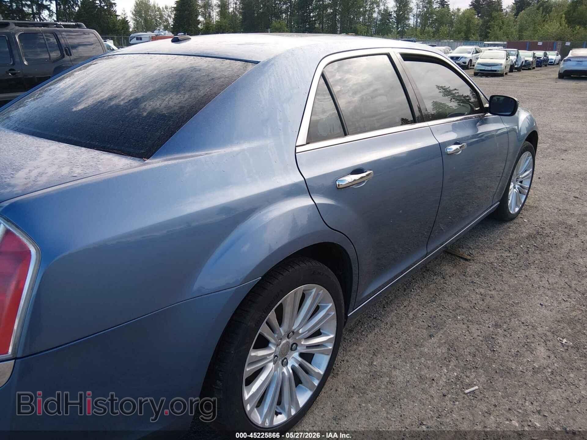 2011 CHRYSLER 300C - VIN: 2C3CA6CT2BH592460 - Фото 6