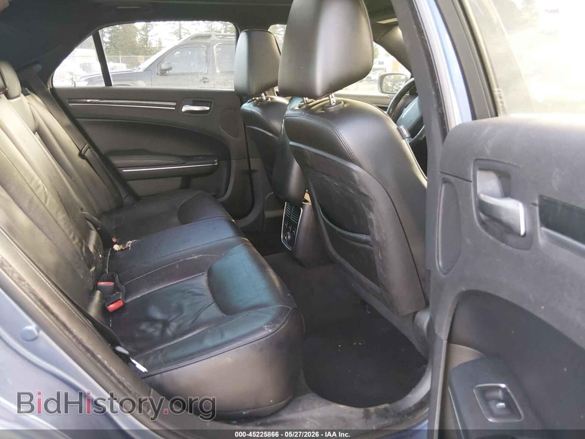 2011 CHRYSLER 300C - VIN: 2C3CA6CT2BH592460 - Фото 8