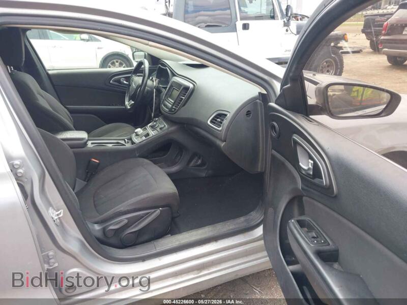 2015 Chrysler 200 (VIN 1C3CCCAB9FN658888) — photo 5 of 16