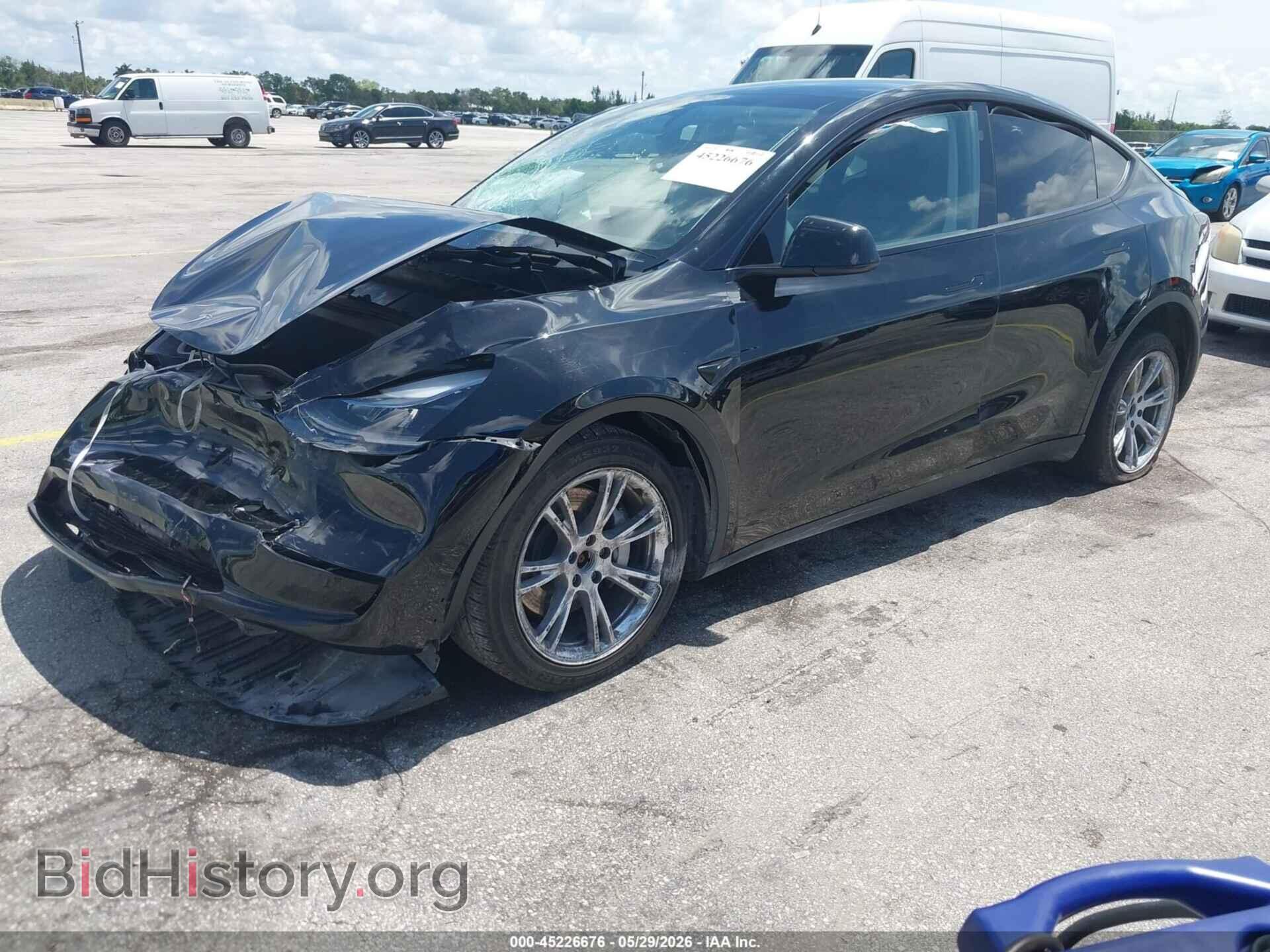 2024 TESLA MODEL Y - VIN: 7SAYGAEE3RF024271 - Фото 2