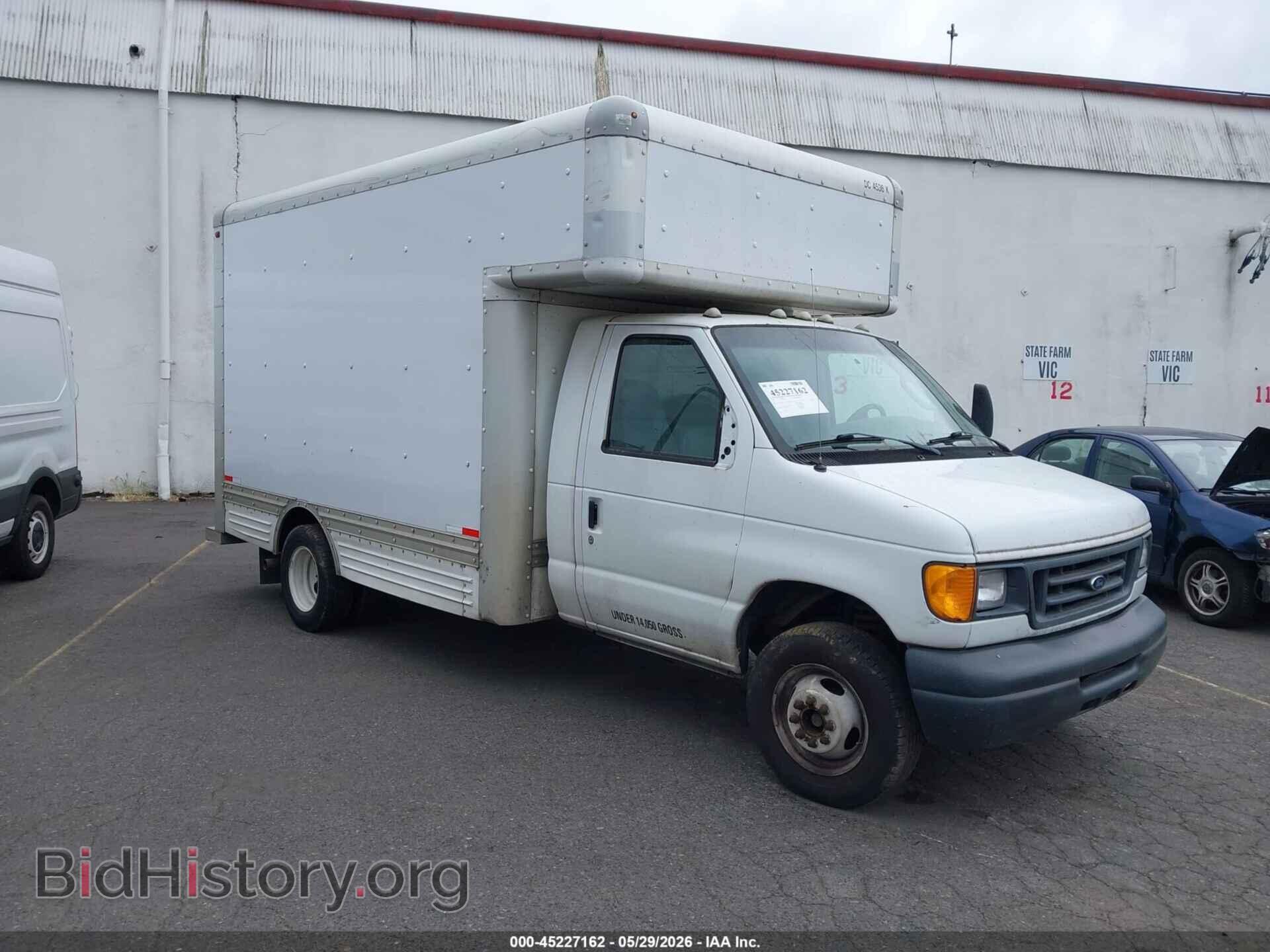 Photo 1FDXE45S17DB18154 - FORD E-450 CUTAWAY 2007