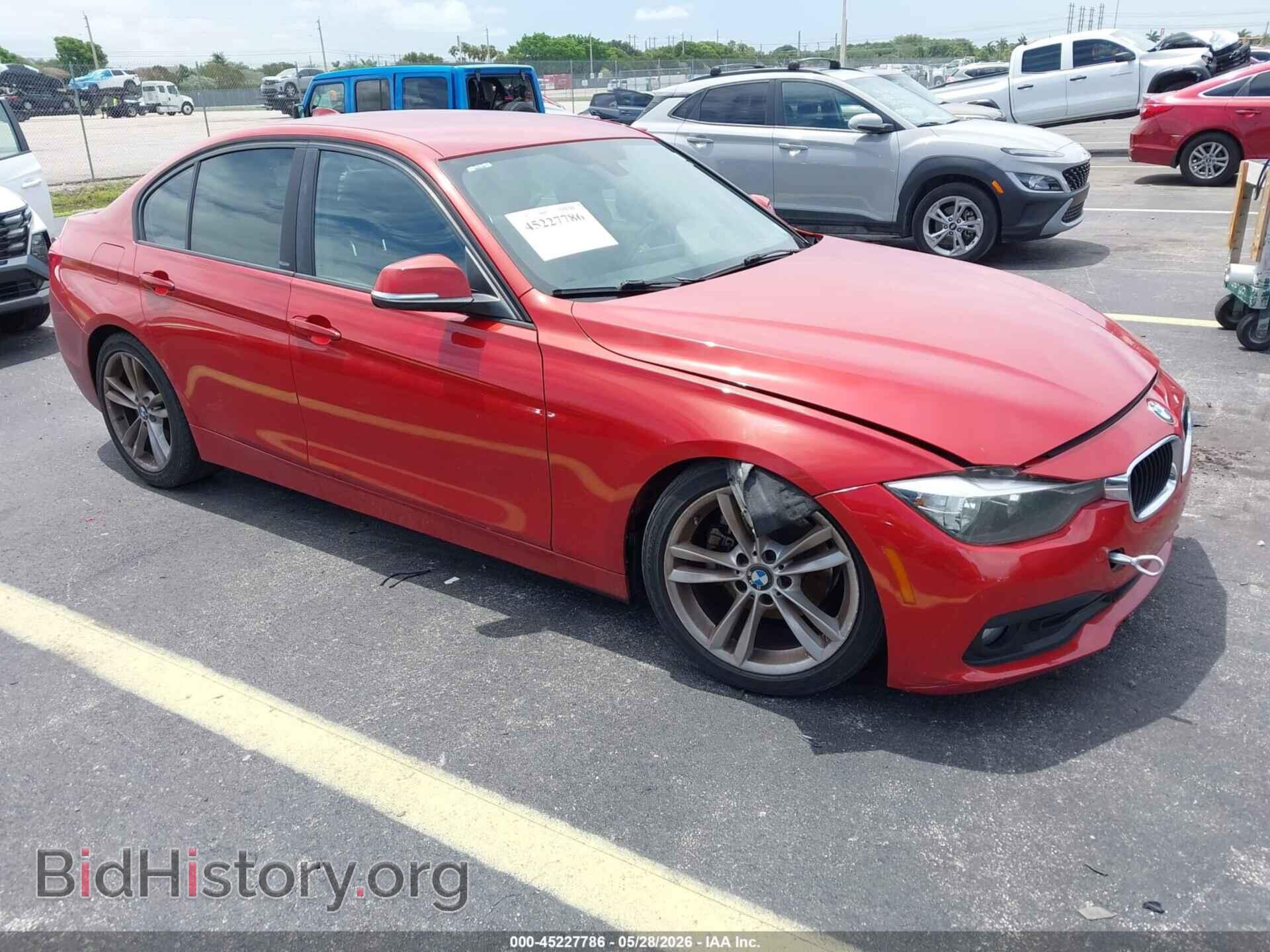 Photo WBA8E1G5XGNU11296 - BMW 320I 2016