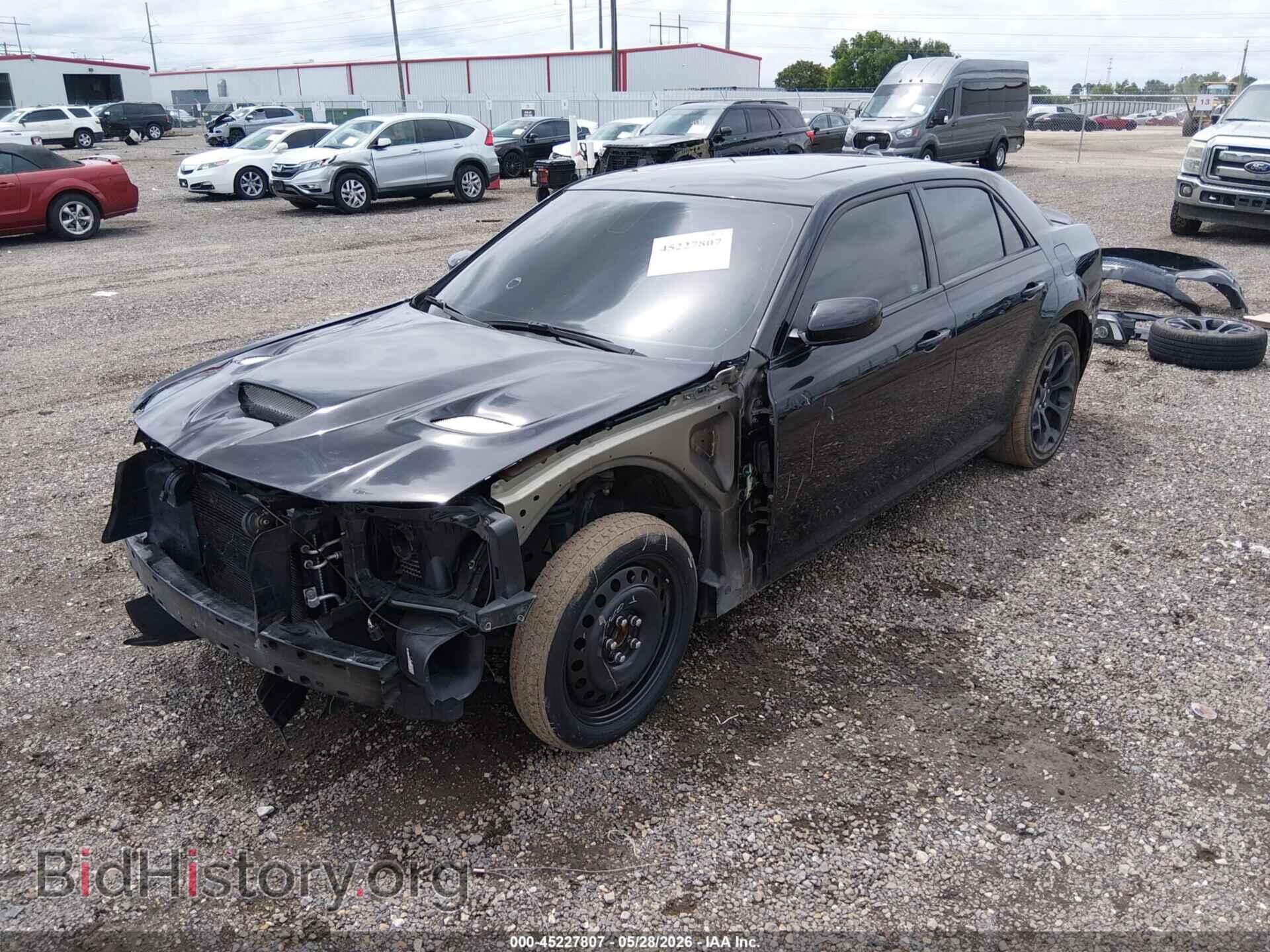 2020 CHRYSLER 300 - VIN: 2C3CCABT9LH179211 - Фото 2