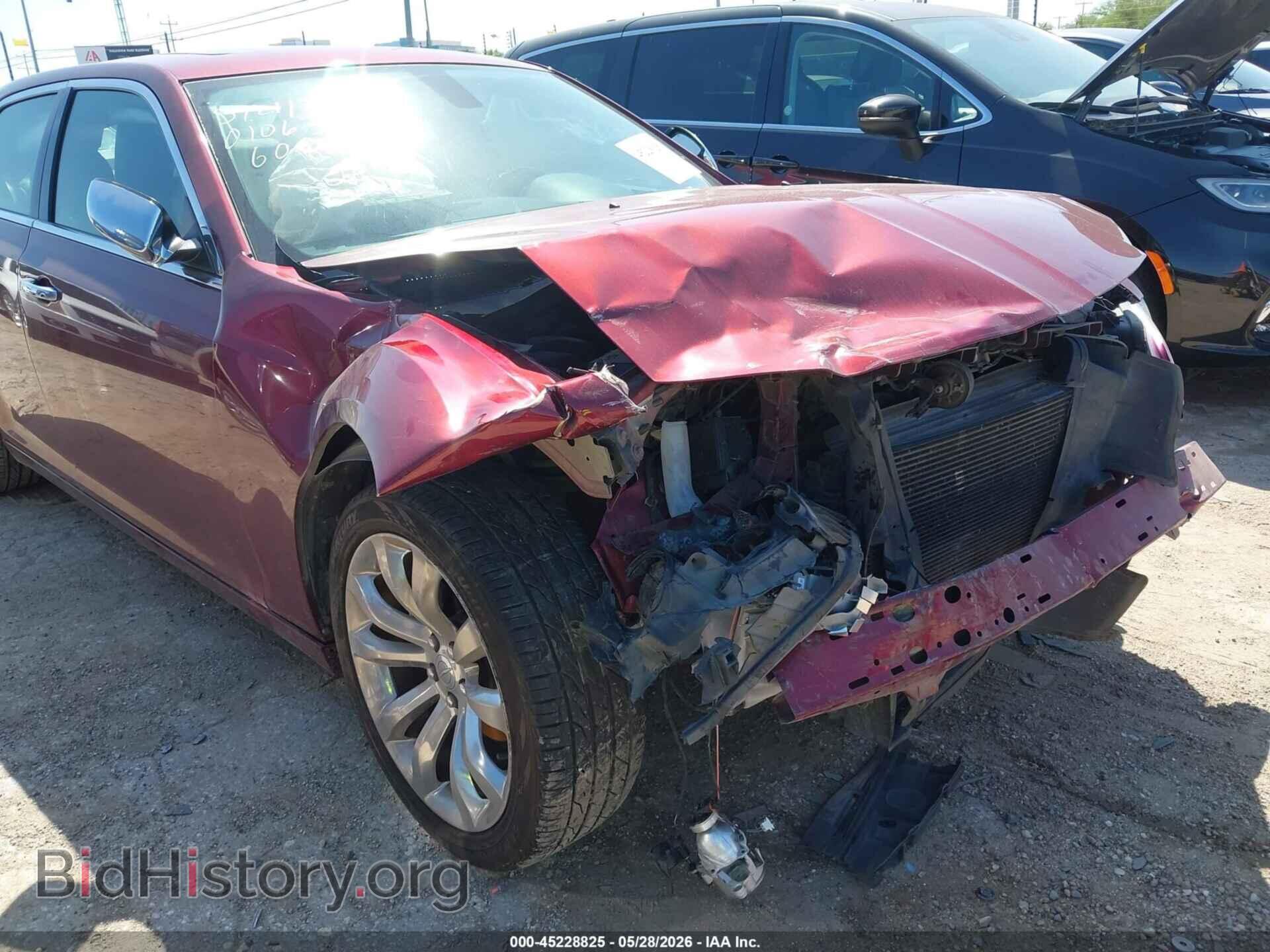 2019 CHRYSLER 300 - VIN: 2C3CCAEG5KH609717 - Фото 6