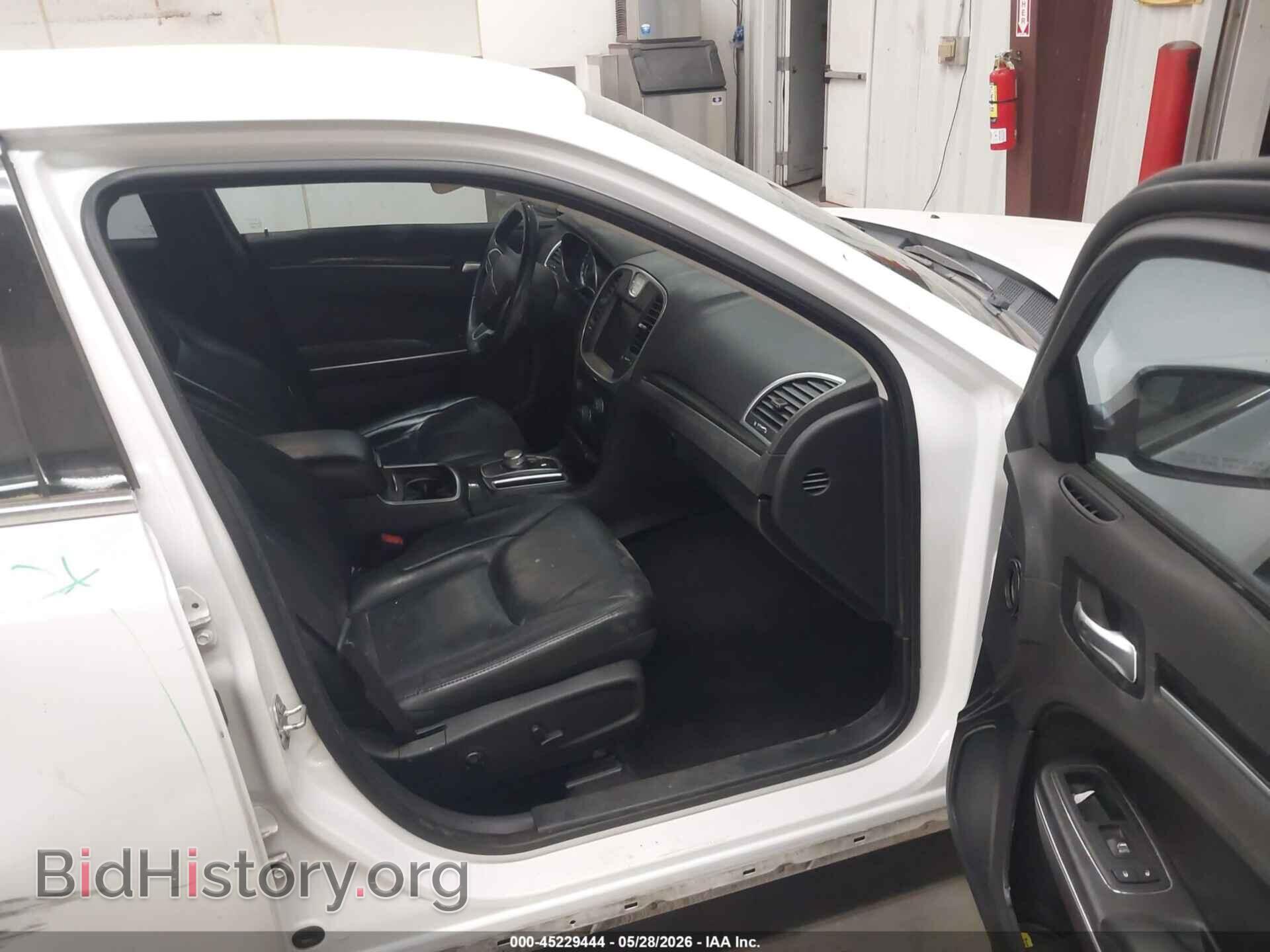 2017 CHRYSLER 300 - VIN: 2C3CCAAG3HH663791 - Фото 5