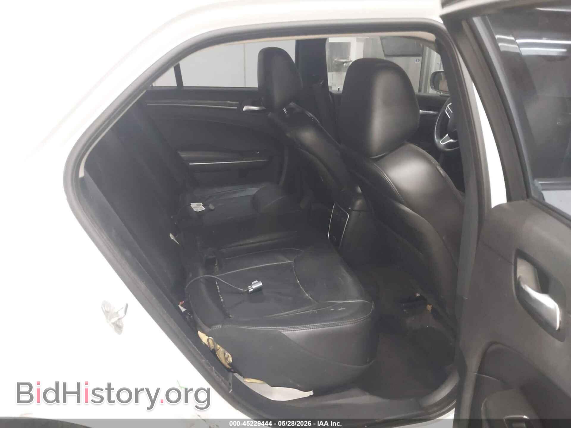 2017 CHRYSLER 300 - VIN: 2C3CCAAG3HH663791 - Фото 8