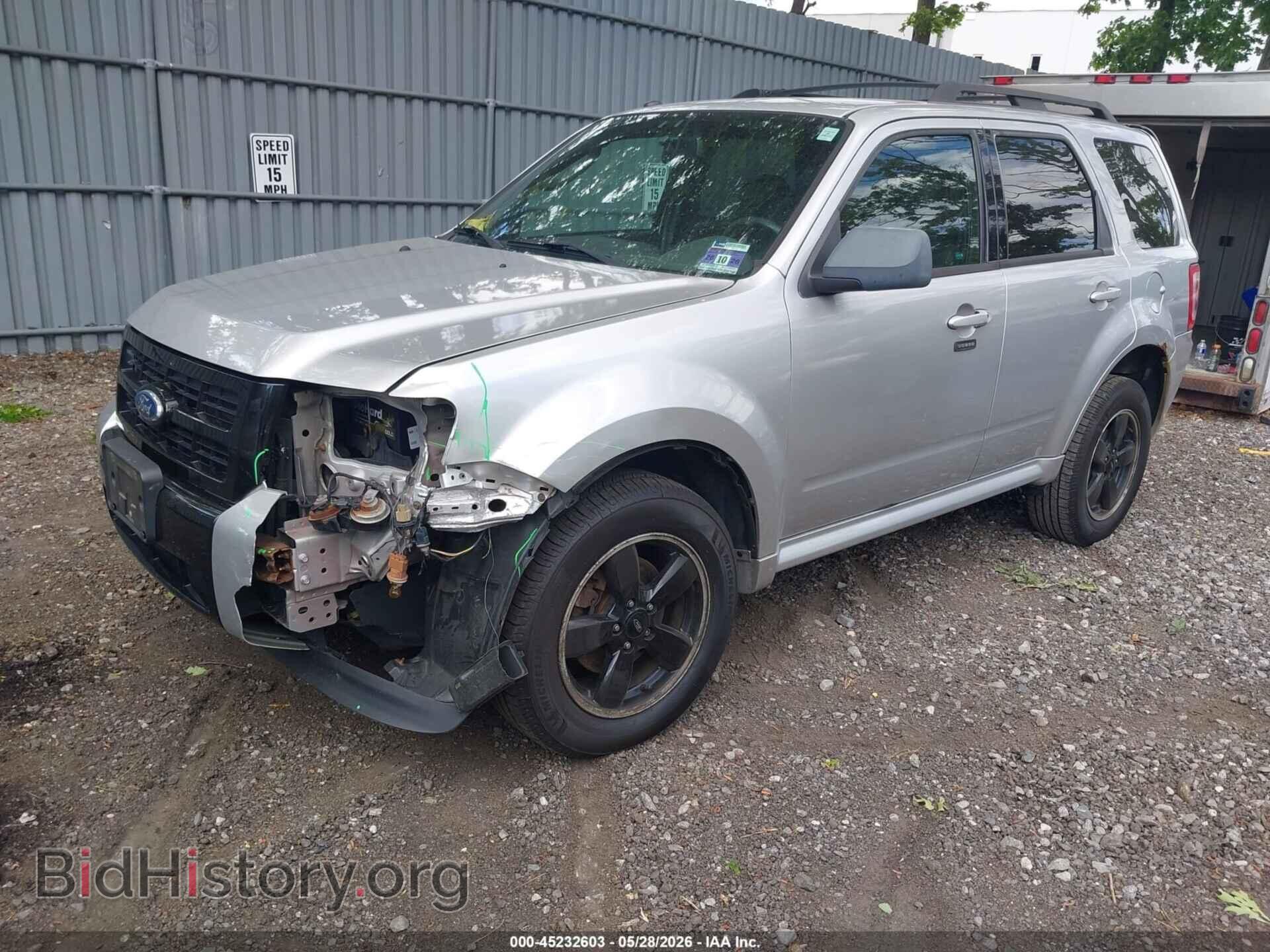 2010 FORD ESCAPE - VIN: 1FMCU0D72AKB18397 - Фото 2