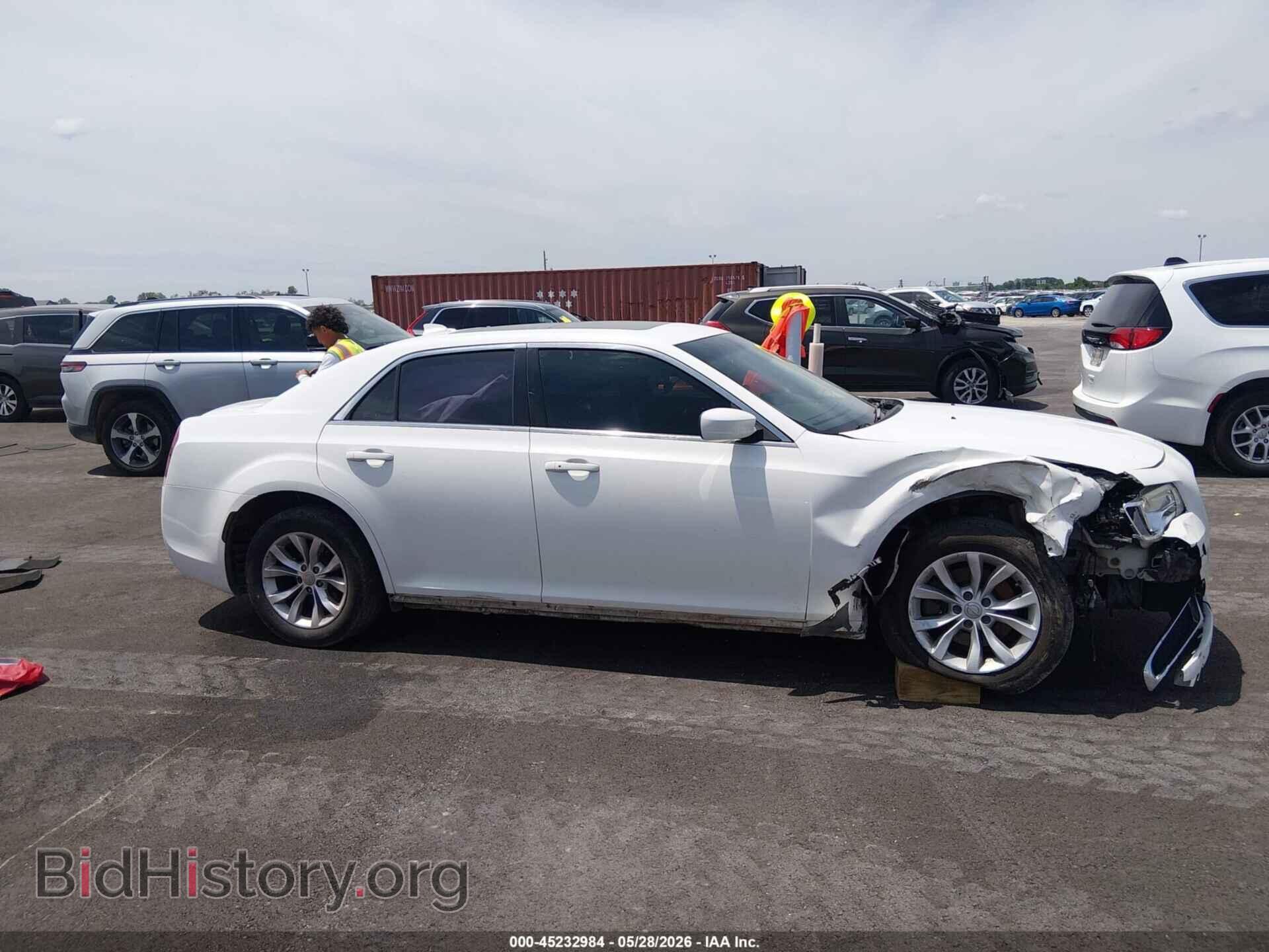 2015 CHRYSLER 300 - VIN: 2C3CCAAG2FH929847 - Фото 6