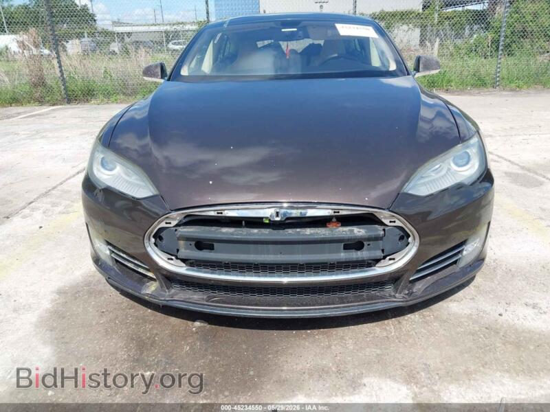 2013 Tesla MODEL S (VIN 5YJSA1DN6DFP11498) — фото 6 из 18
