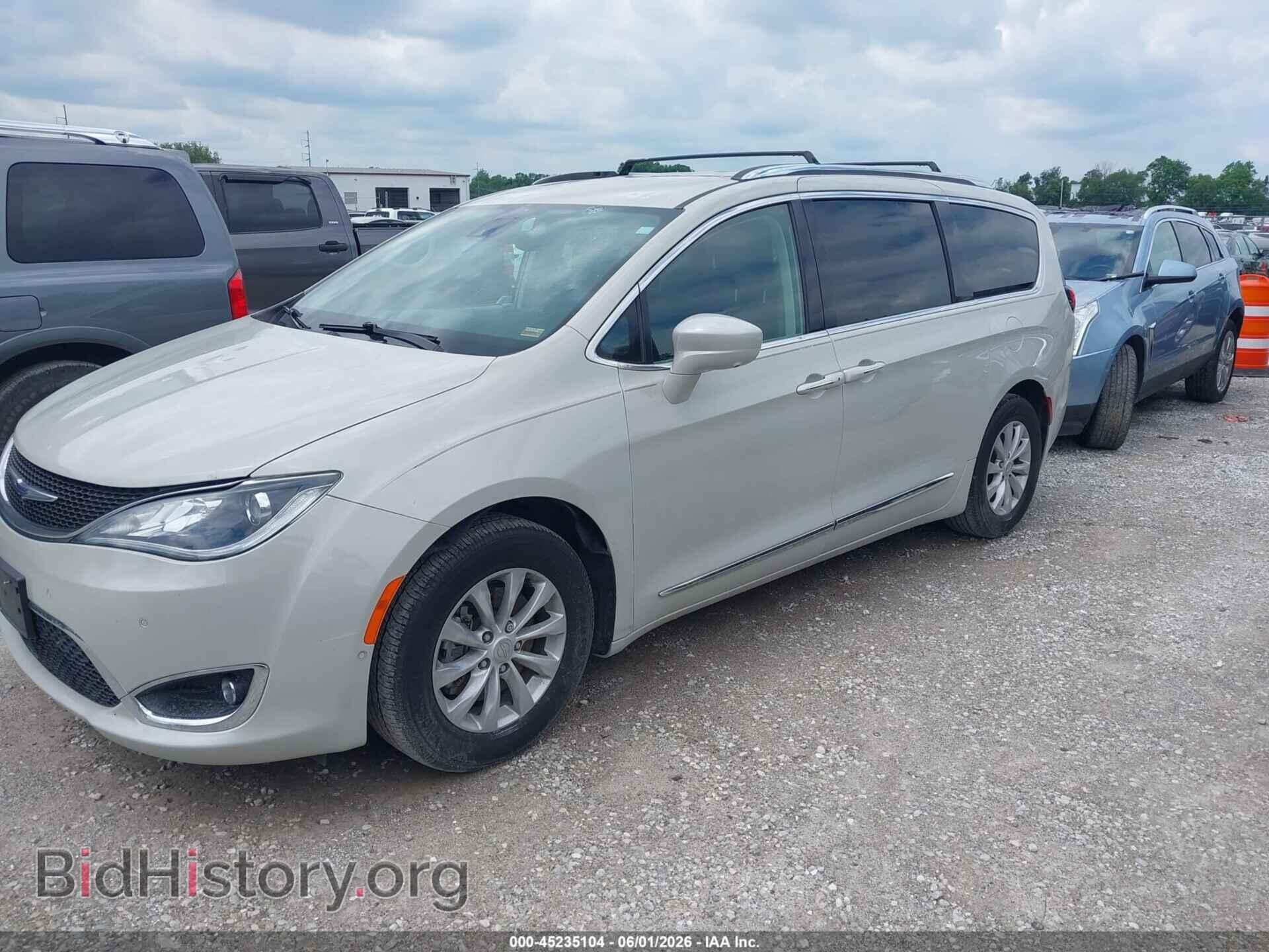 2019 CHRYSLER PACIFICA - VIN: 2C4RC1BG4KR686230 - Photo 2