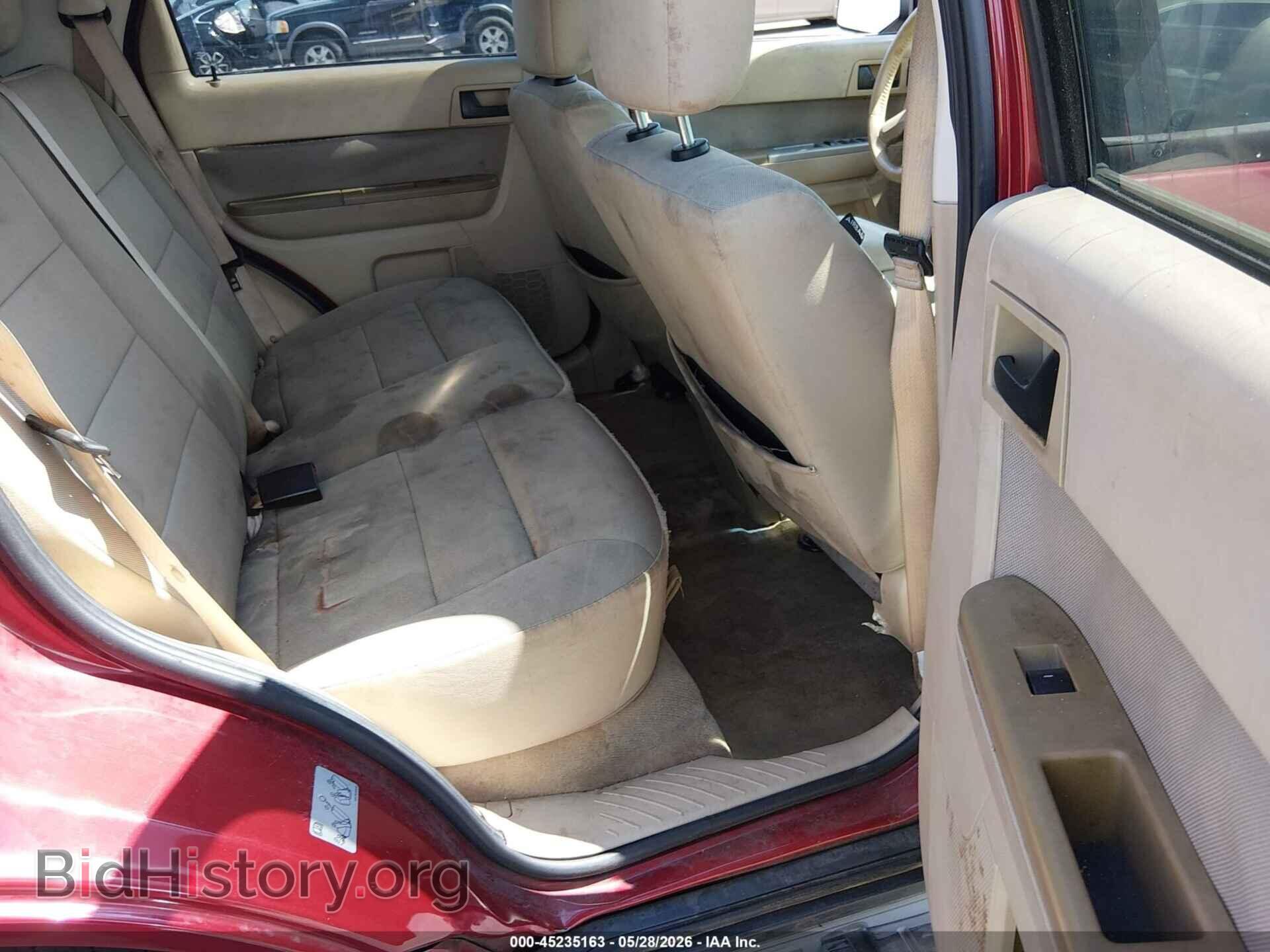 2011 FORD ESCAPE - VIN: 1FMCU0DG6BKA72395 - Фото 8