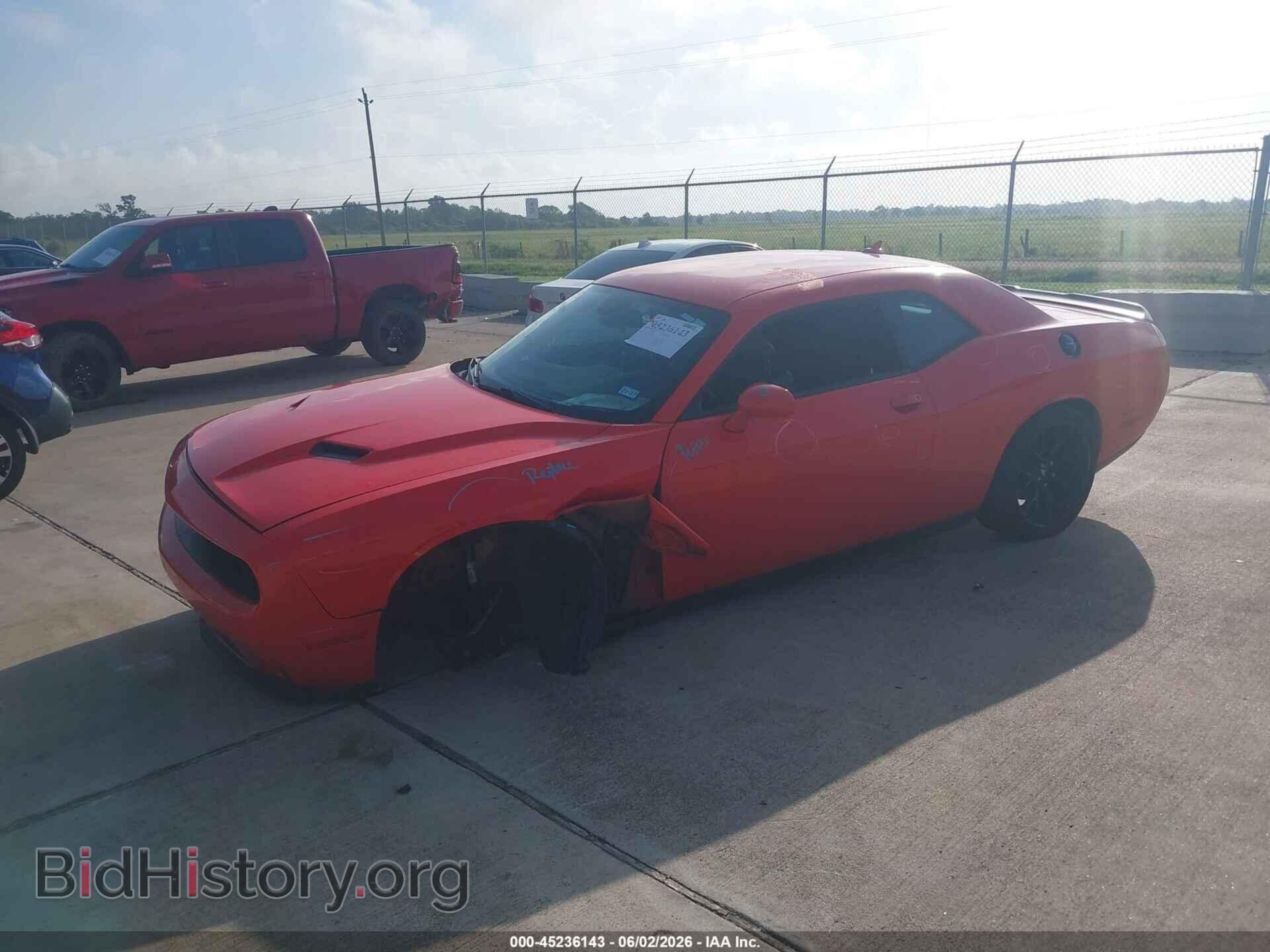 2018 DODGE CHALLENGER - VIN: 2C3CDZAG3JH334025 - Photo 2