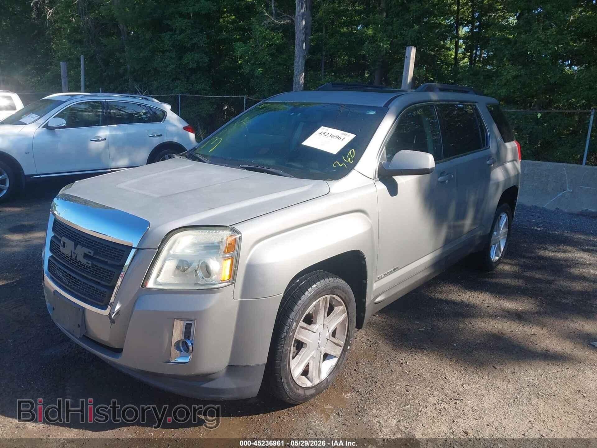 2011 GMC TERRAIN - VIN: 2CTFLUE55B6339350 - Photo 2