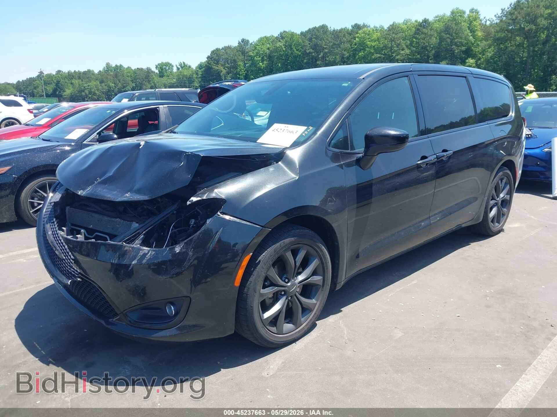 2020 CHRYSLER PACIFICA - VIN: 2C4RC1FG7LR232887 - Фото 2