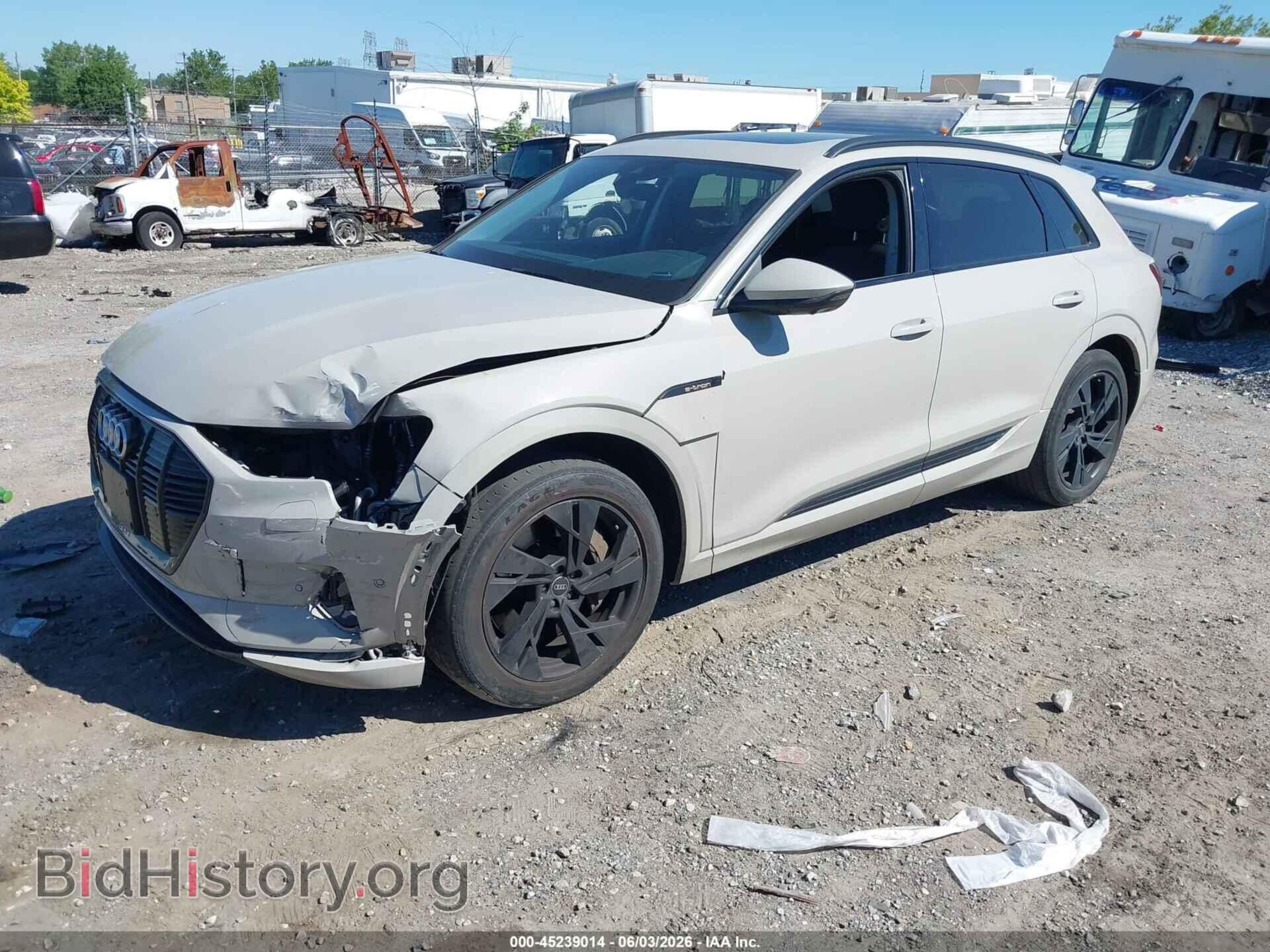 2021 AUDI E-TRON - VIN: WA1AAAGE0MB024926 - Photo 2