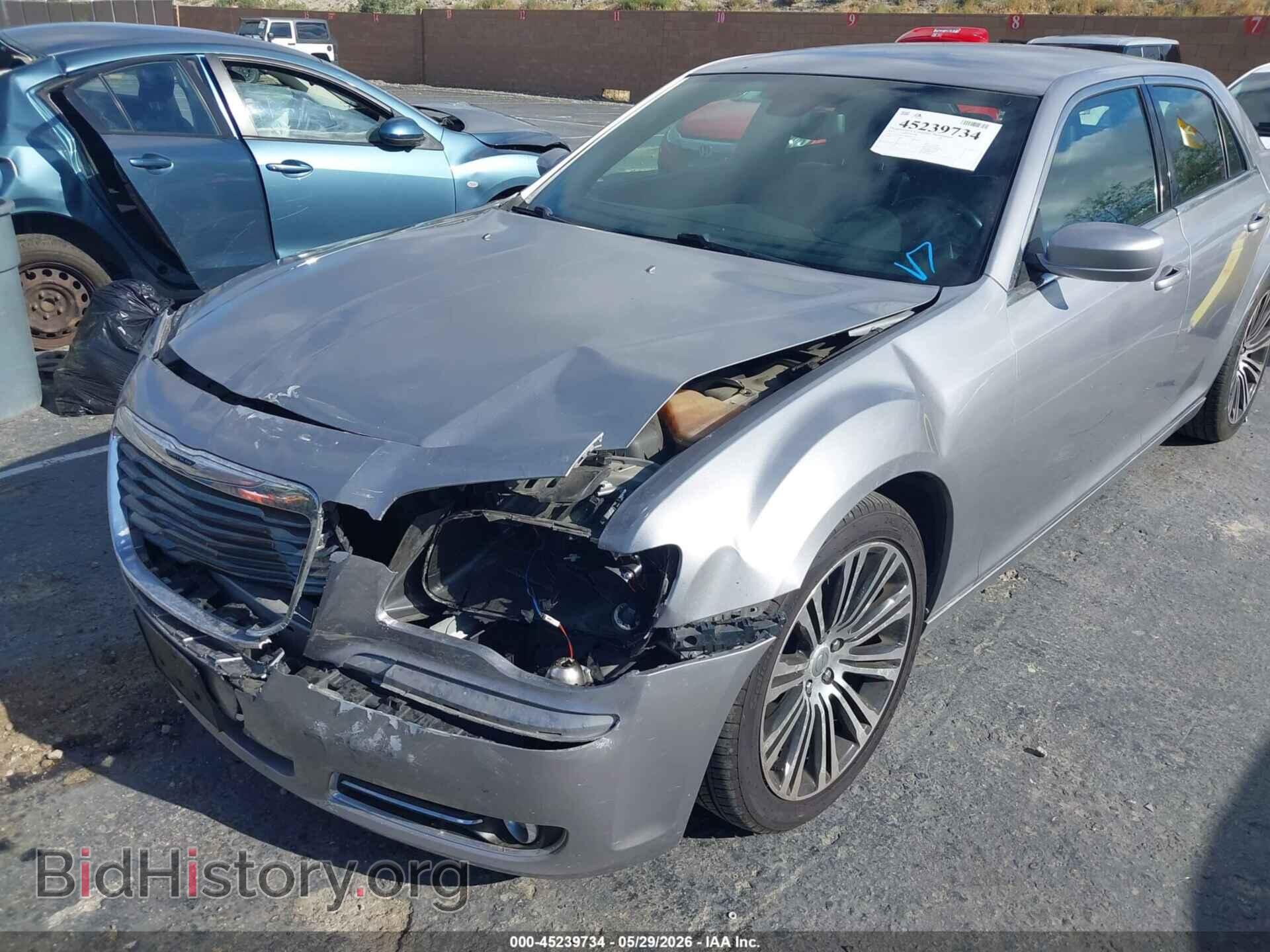 2013 CHRYSLER 300 - VIN: 2C3CCABT7DH662195 - Фото 6
