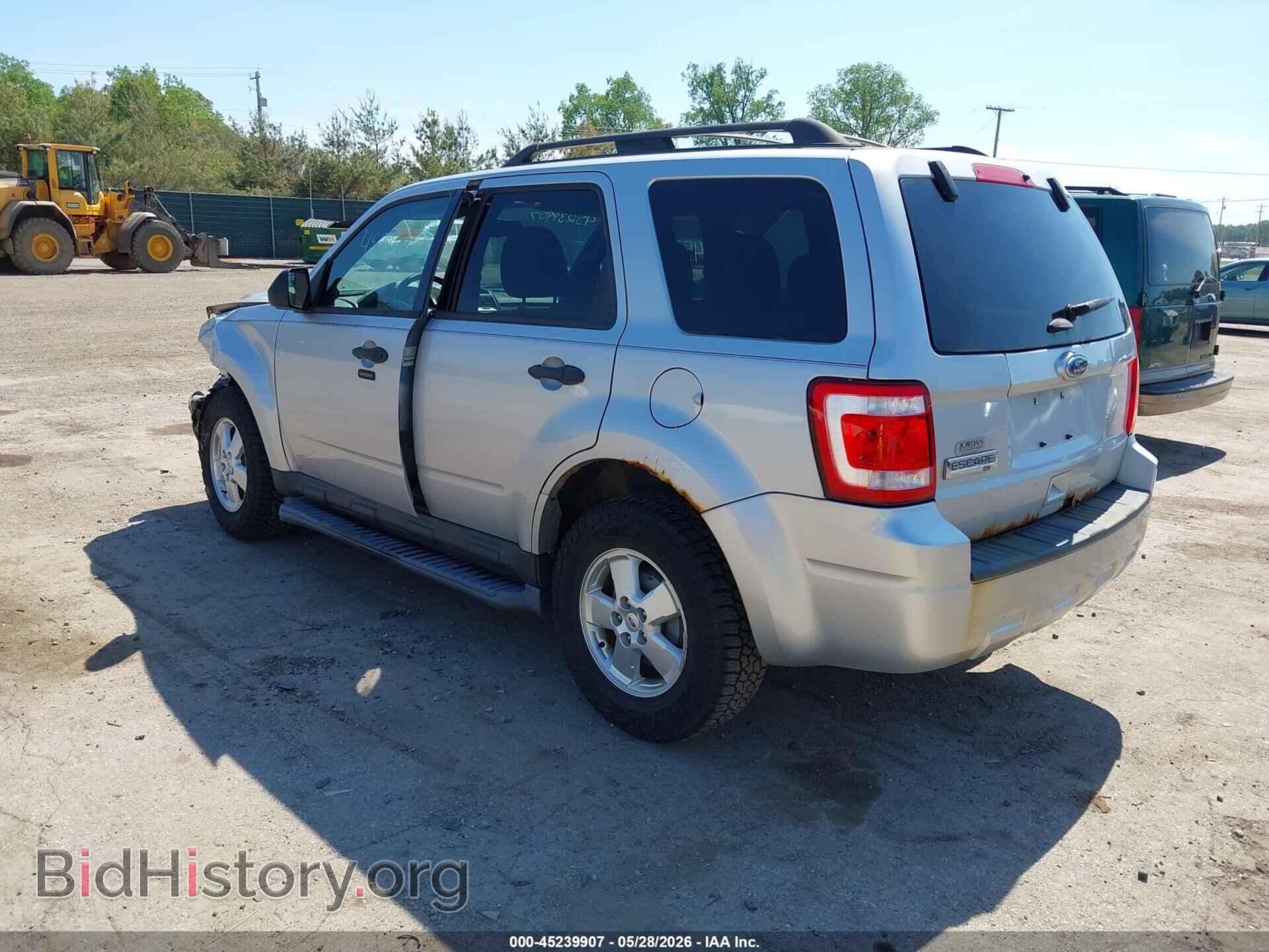 2011 FORD ESCAPE - VIN: 1FMCU0D77BKB23077 - Фото 3