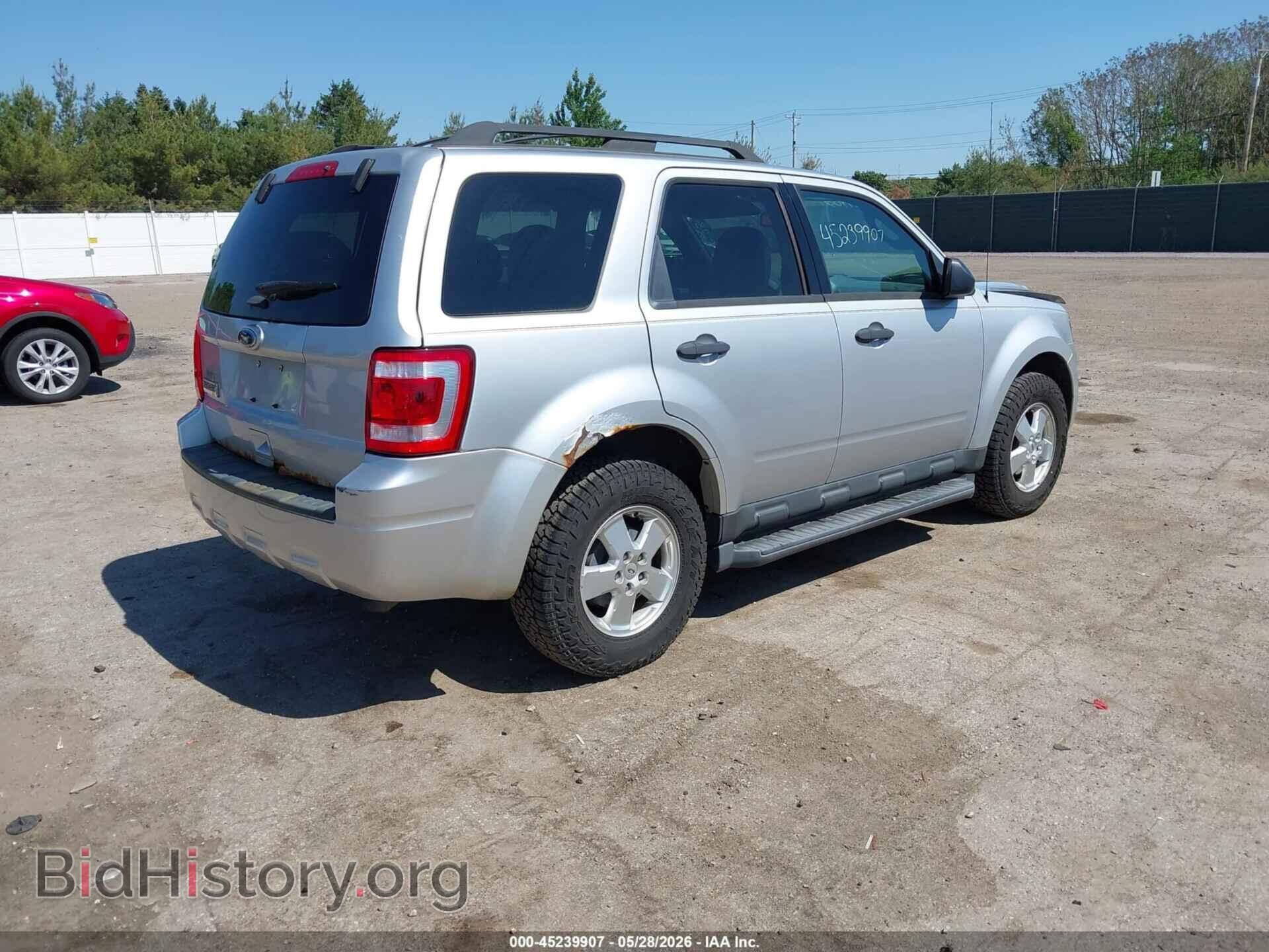 2011 FORD ESCAPE - VIN: 1FMCU0D77BKB23077 - Фото 4