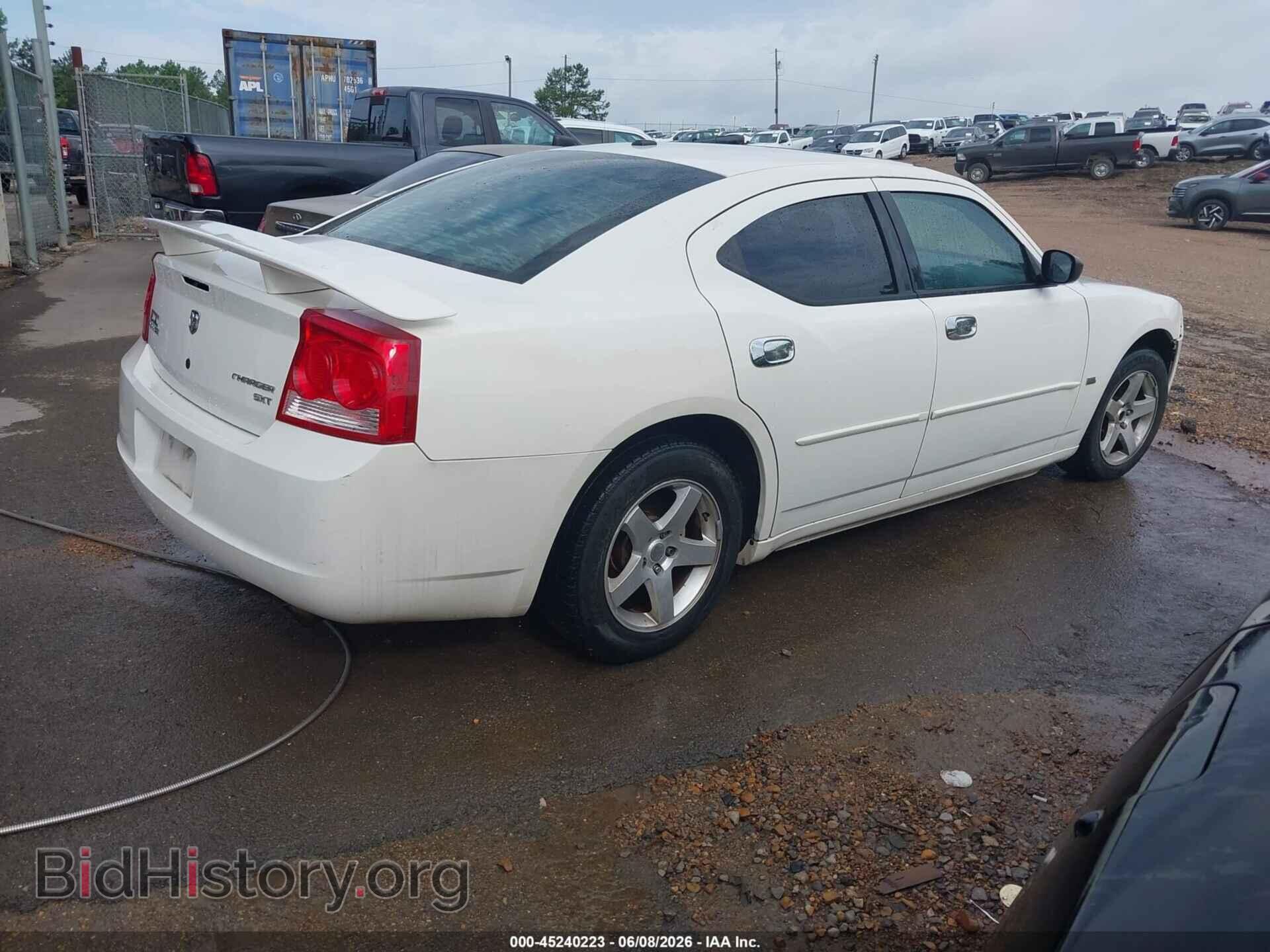 2010 DODGE CHARGER - VIN: 2B3CA3CV8AH123997 - Фото 4